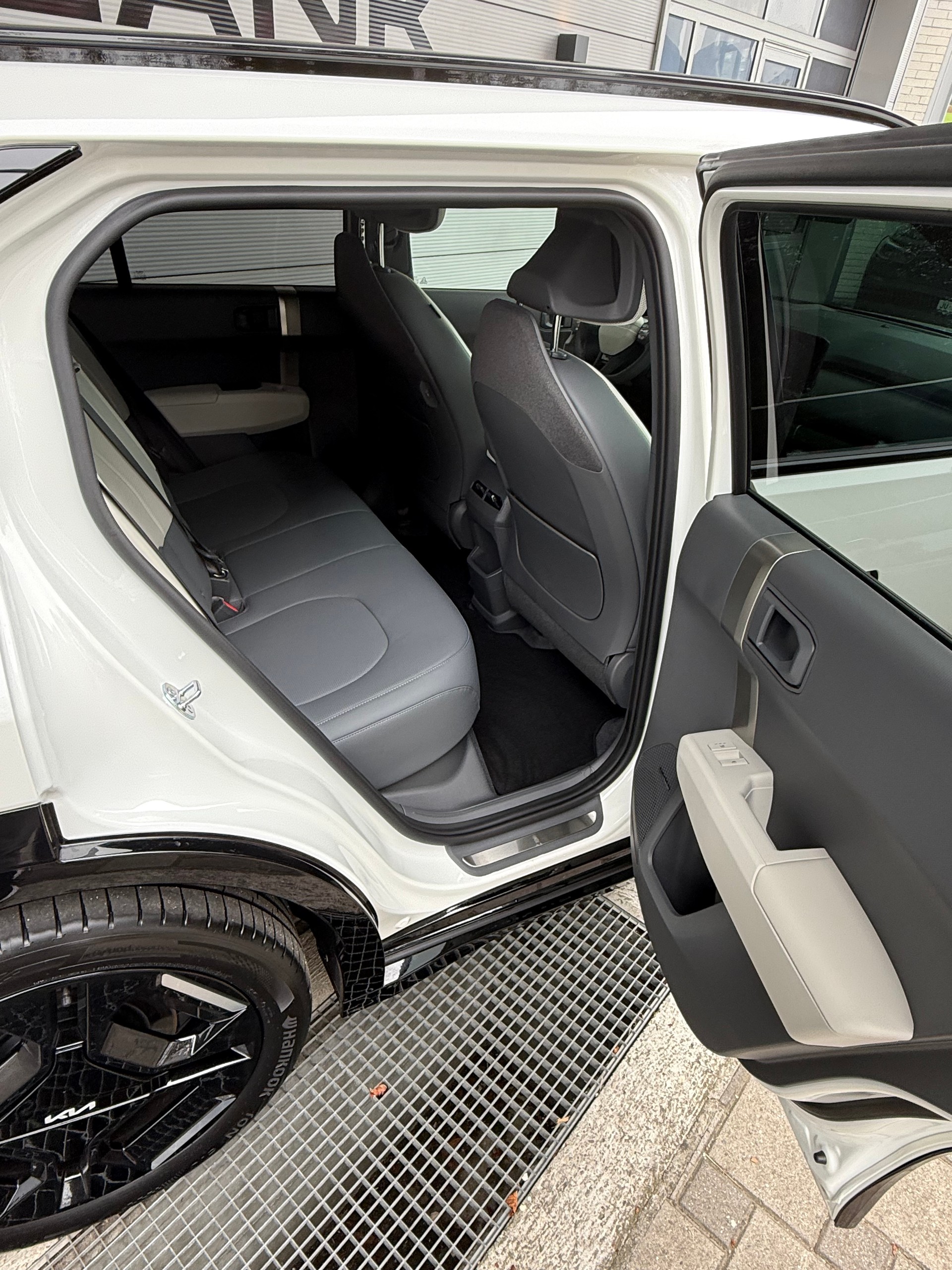 KIA EV3 81,4 kWh GT-Line VENDUE / VERKAUFT-image-6