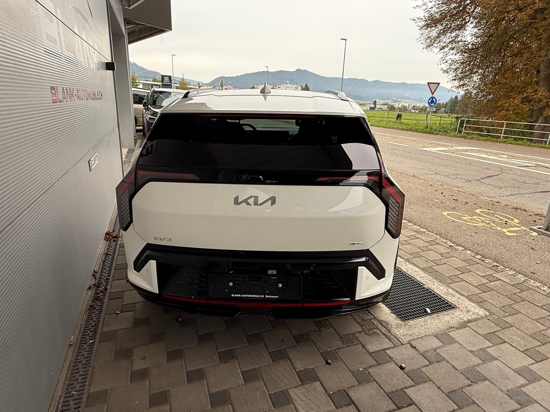 KIA EV3 81,4 kWh GT-Line VENDUE / VERKAUFT-image-4