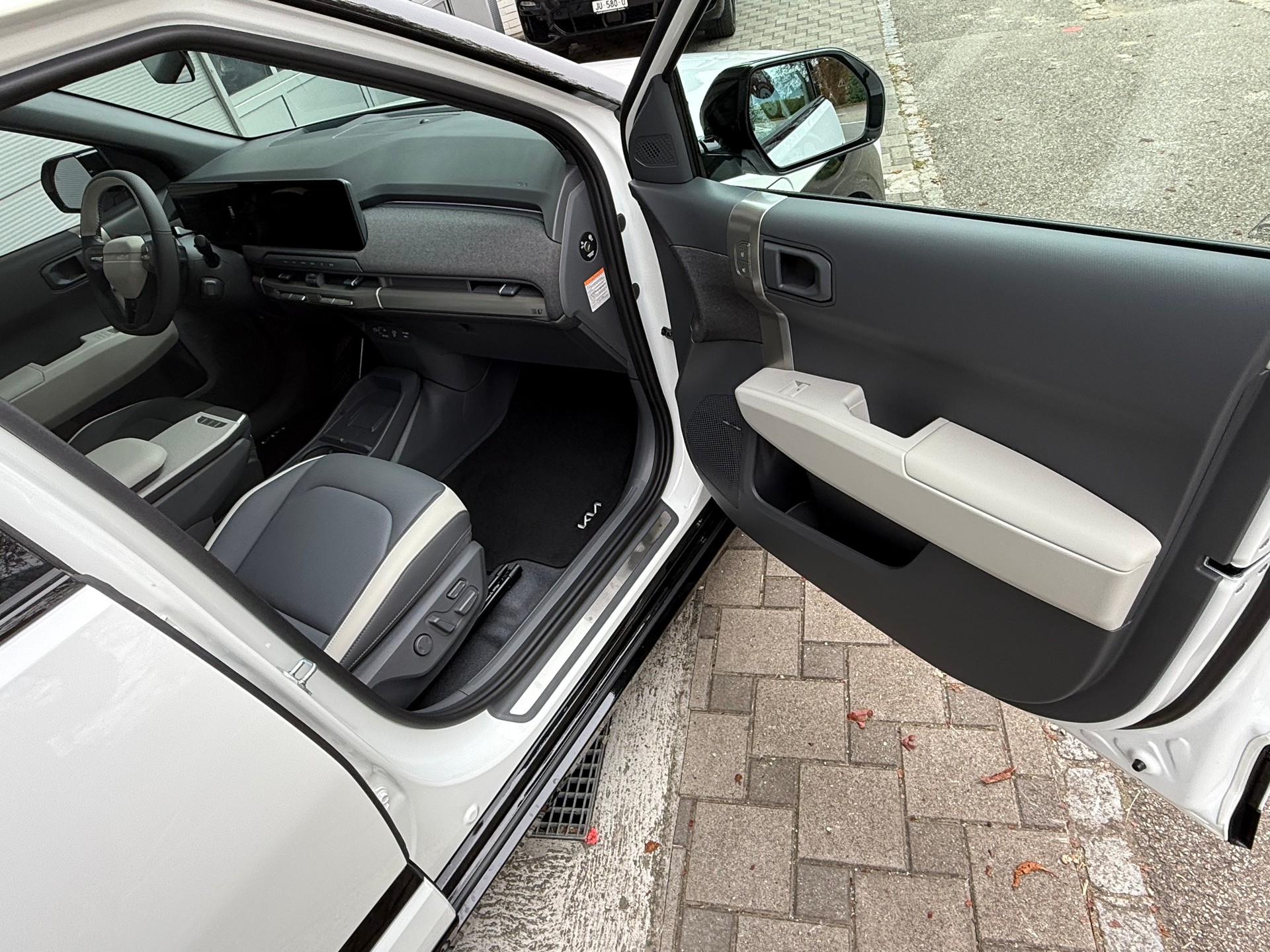 KIA EV3 81,4 kWh GT-Line VENDUE / VERKAUFT-image-8