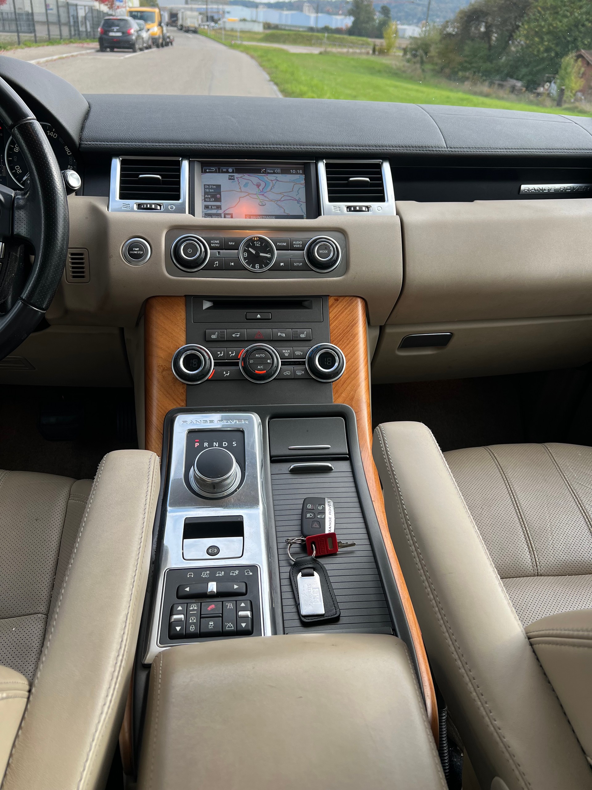 LAND ROVER Range Rover Sport 3.0 TDV6 HSE Automatic-image-18