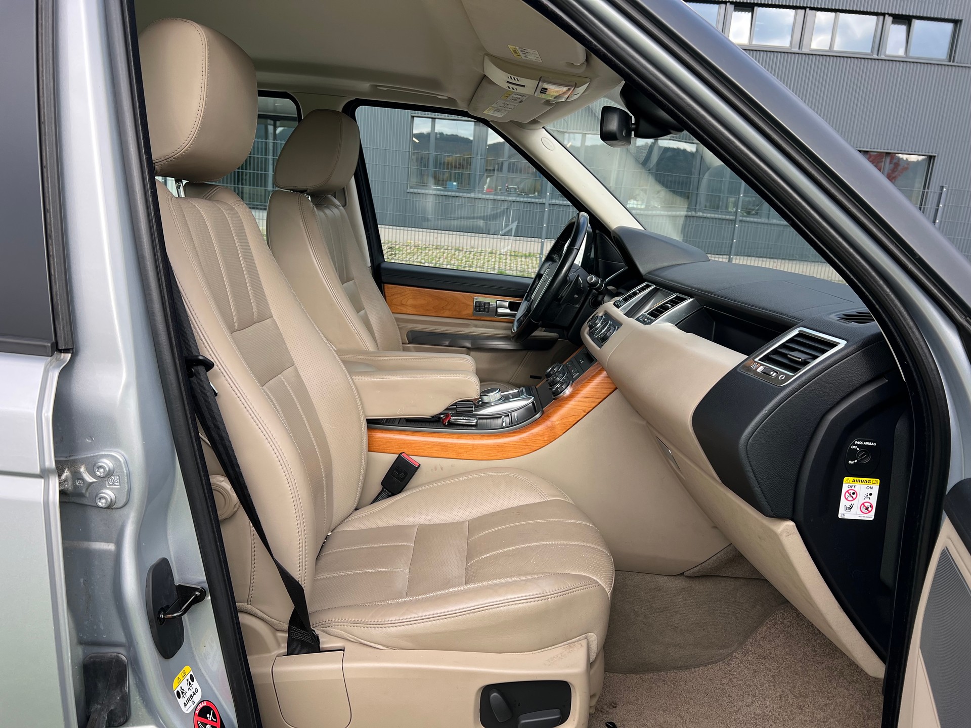 LAND ROVER Range Rover Sport 3.0 TDV6 HSE Automatic-image-25