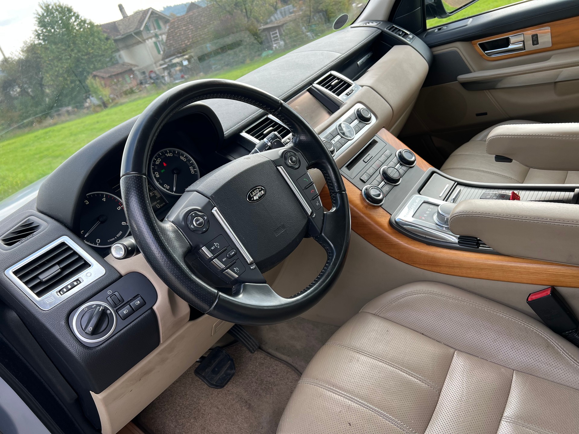 LAND ROVER Range Rover Sport 3.0 TDV6 HSE Automatic-image-21