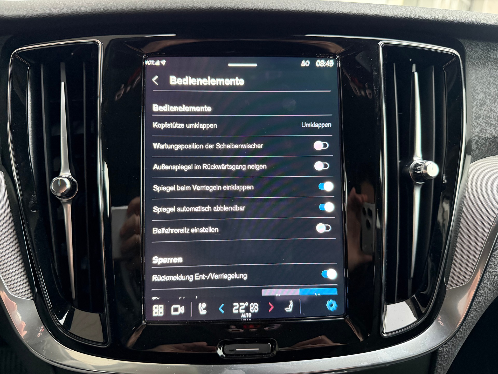 VOLVO V60 T6 eAWD Plus Dark Geartronic-image-17
