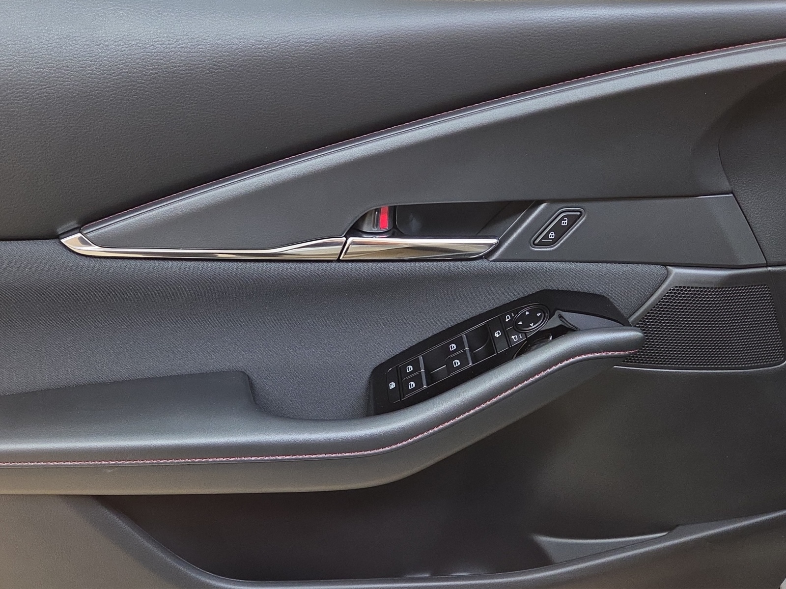 MAZDA CX-30 SKYACTIV-X 186 M Hybrid Homura AWD AT-image-8