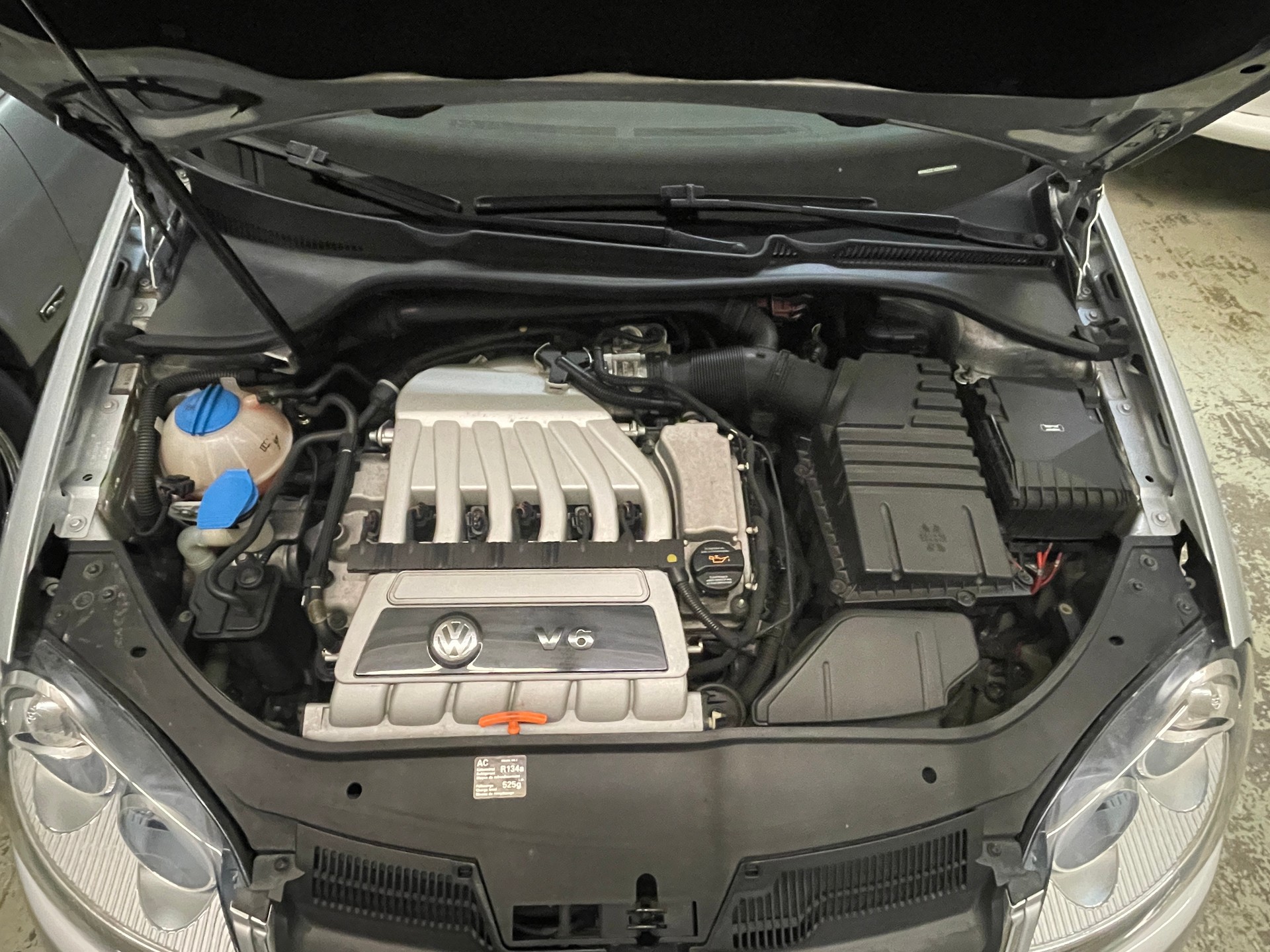 VW Golf V R32 4Motion-image-13