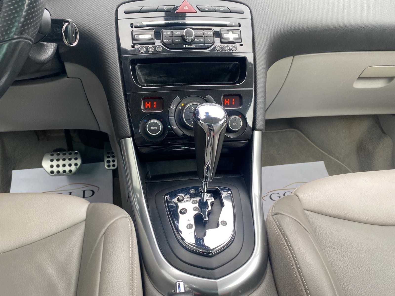 PEUGEOT 308 CC 1.6 16V Turbo Allure Automatic-image-7