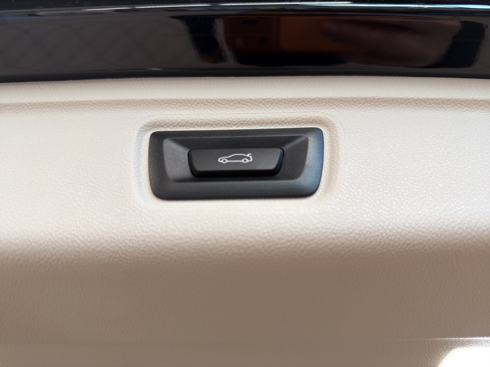 BMW 318i Touring-image-15