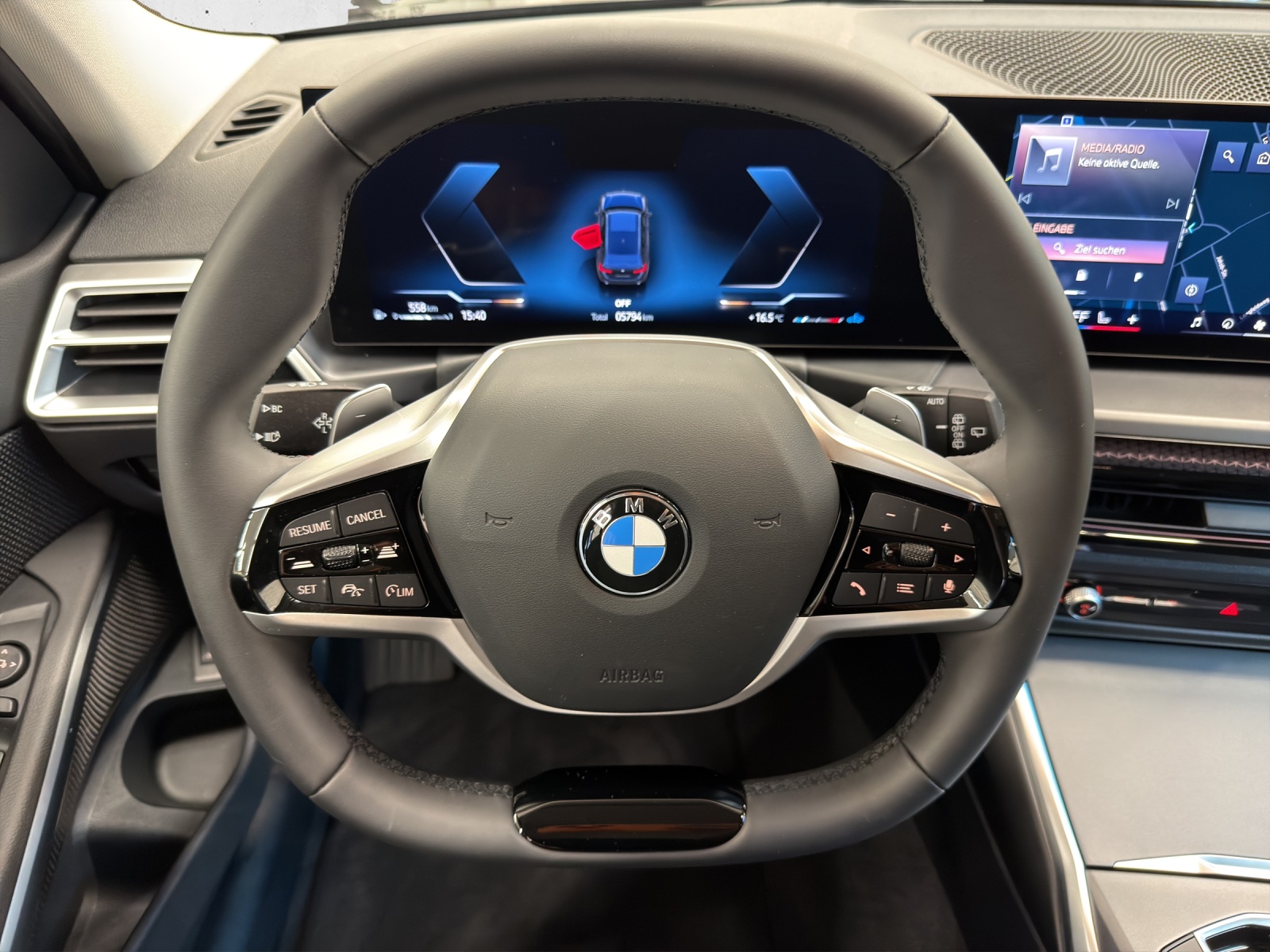 BMW 318i Touring-image-11