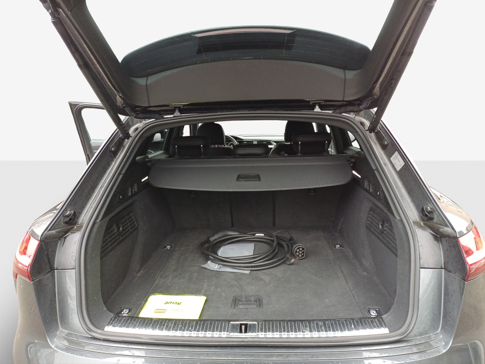 AUDI e-tron S quattro-image-13