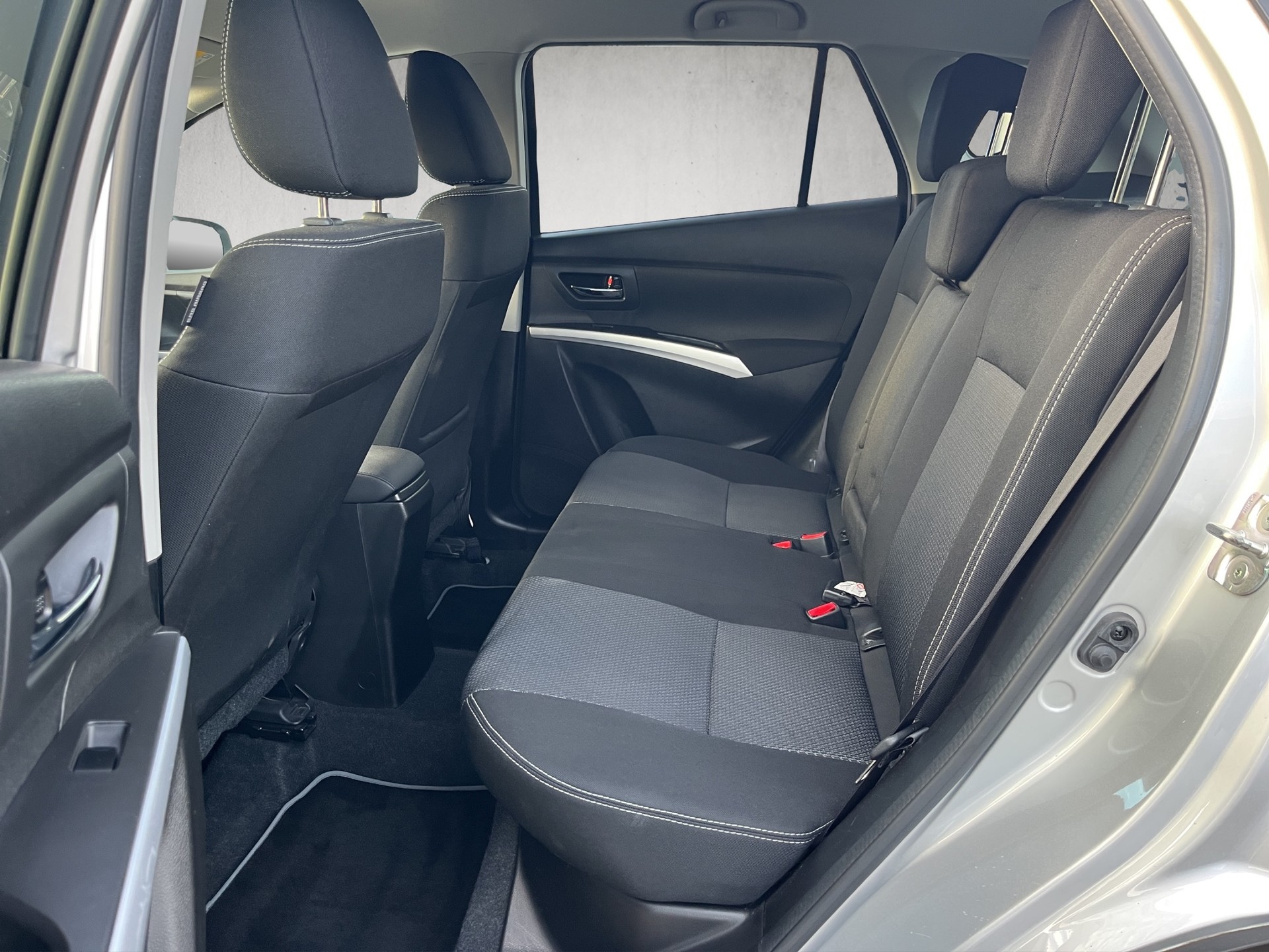 SUZUKI SX4 S-Cross 1.6 TD Compact Top 4WD TCSS-image-12