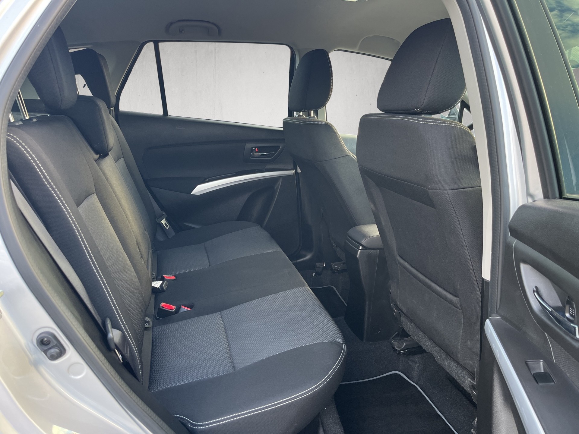 SUZUKI SX4 S-Cross 1.6 TD Compact Top 4WD TCSS-image-13