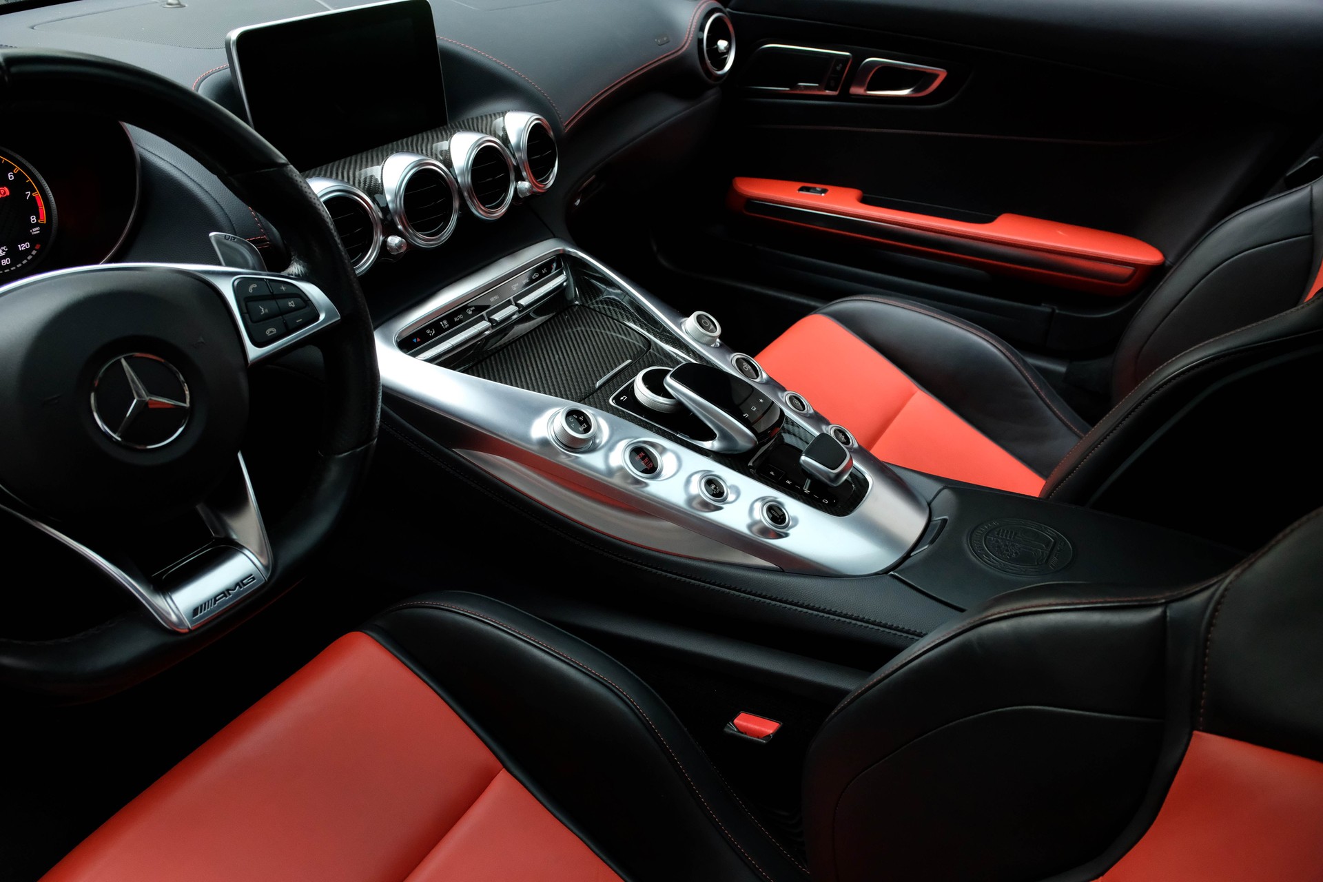 MERCEDES-BENZ AMG GT S Speedshift DCT-image-14