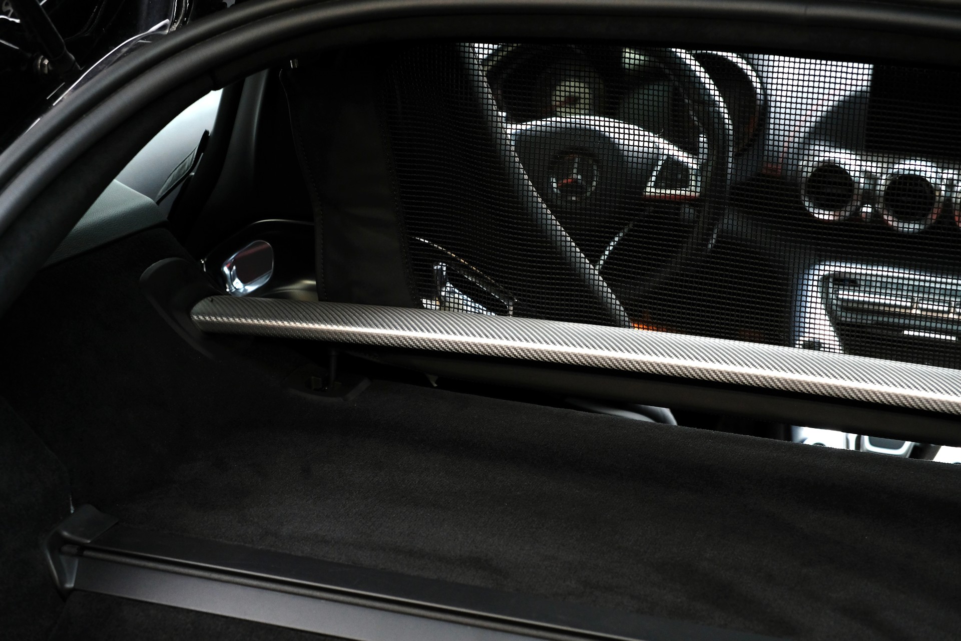 MERCEDES-BENZ AMG GT S Speedshift DCT-image-19