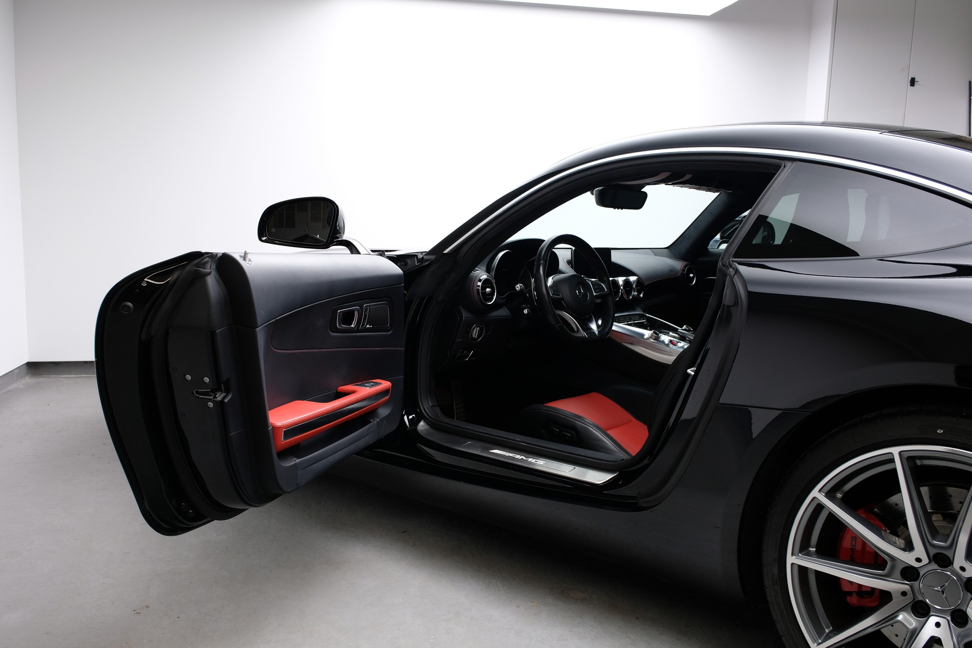 MERCEDES-BENZ AMG GT S Speedshift DCT-image-13