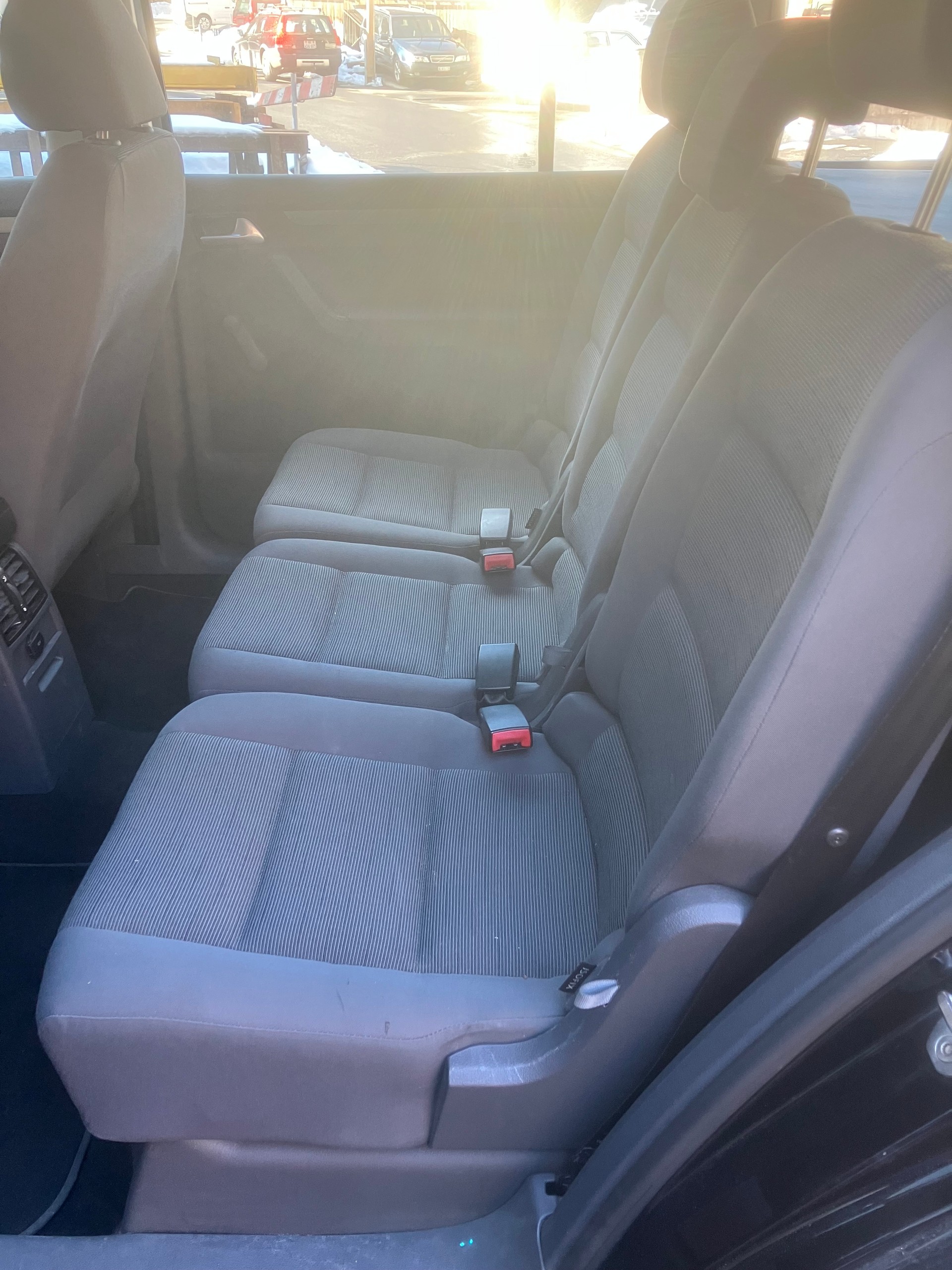 VW Touran 1.9 TDI Trendline DSG-image-5