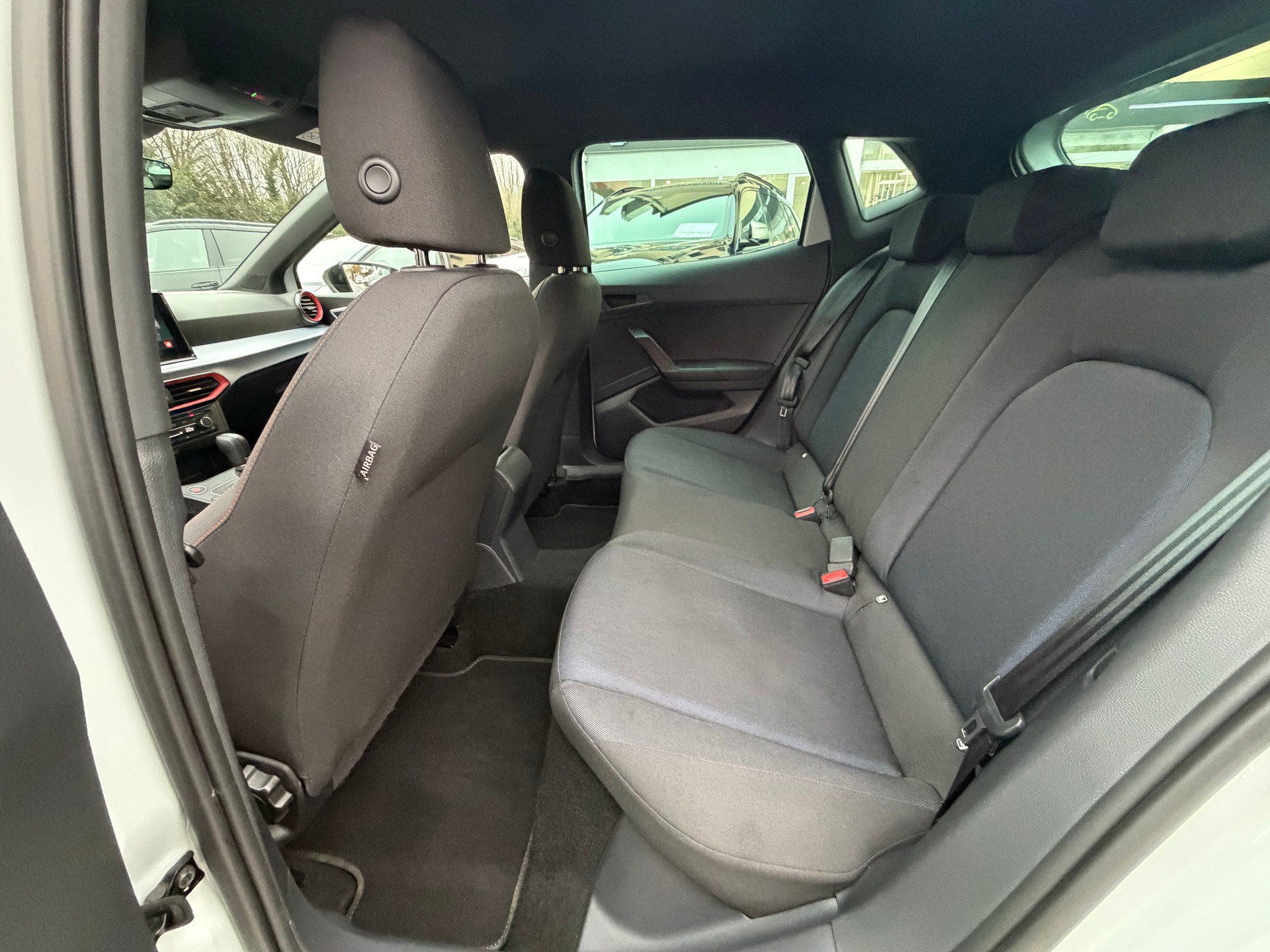 SEAT Ibiza 1.5 EcoTSI FR DSG-image-8