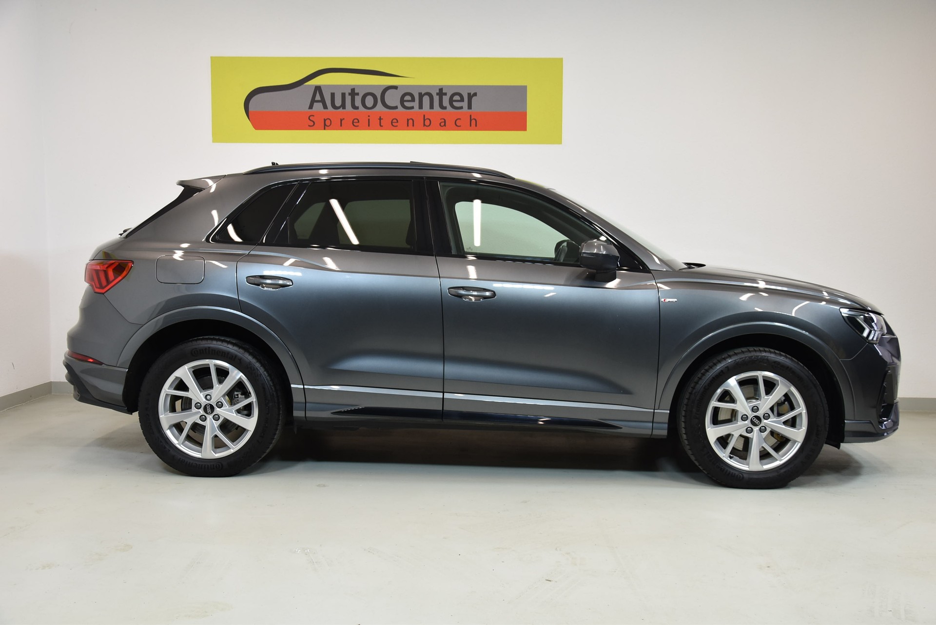 AUDI Q3 45 TFSI e S line S-tronic-image-13