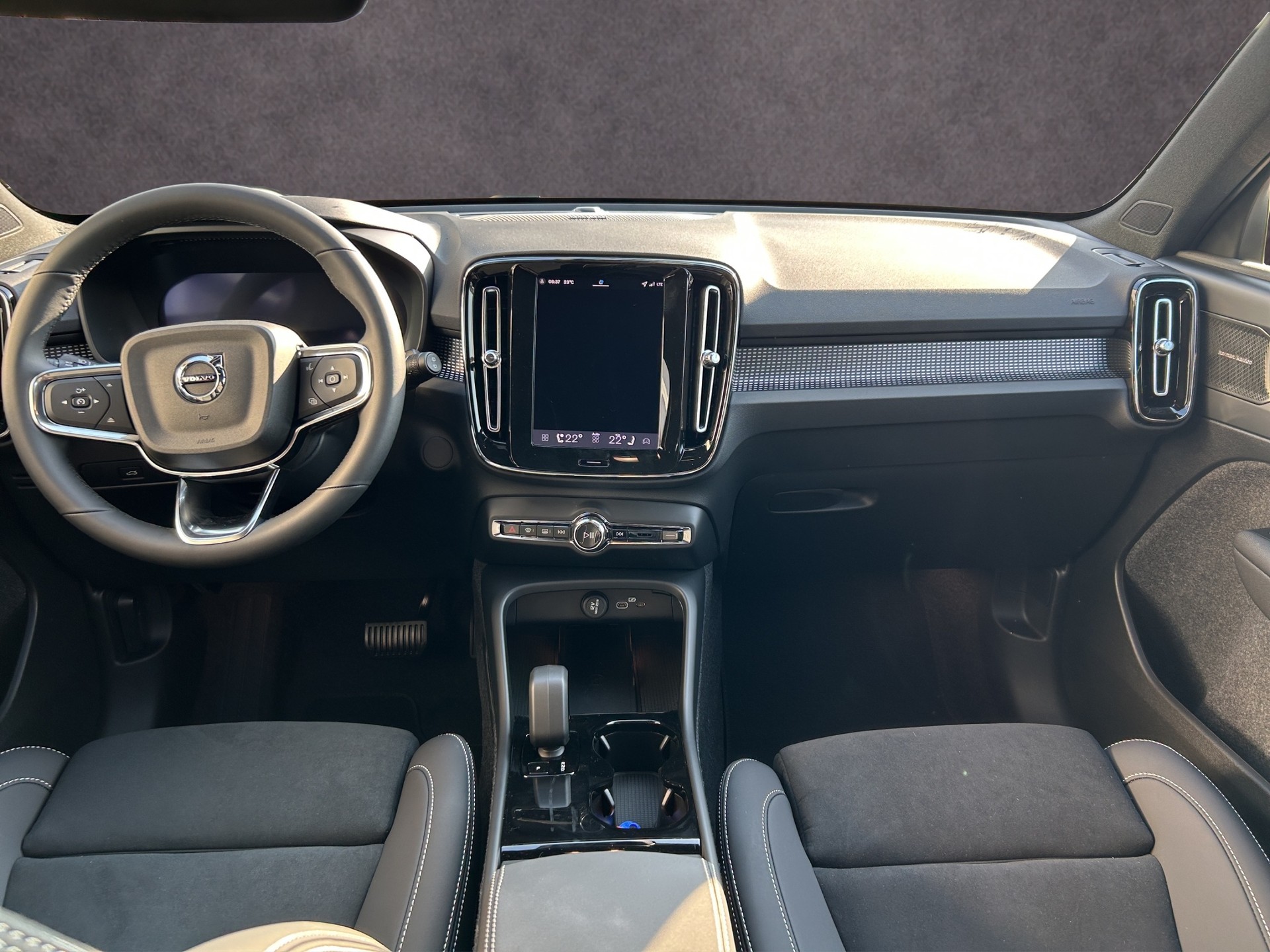 VOLVO EX40 Twin Performance Ultra AWD-image-10