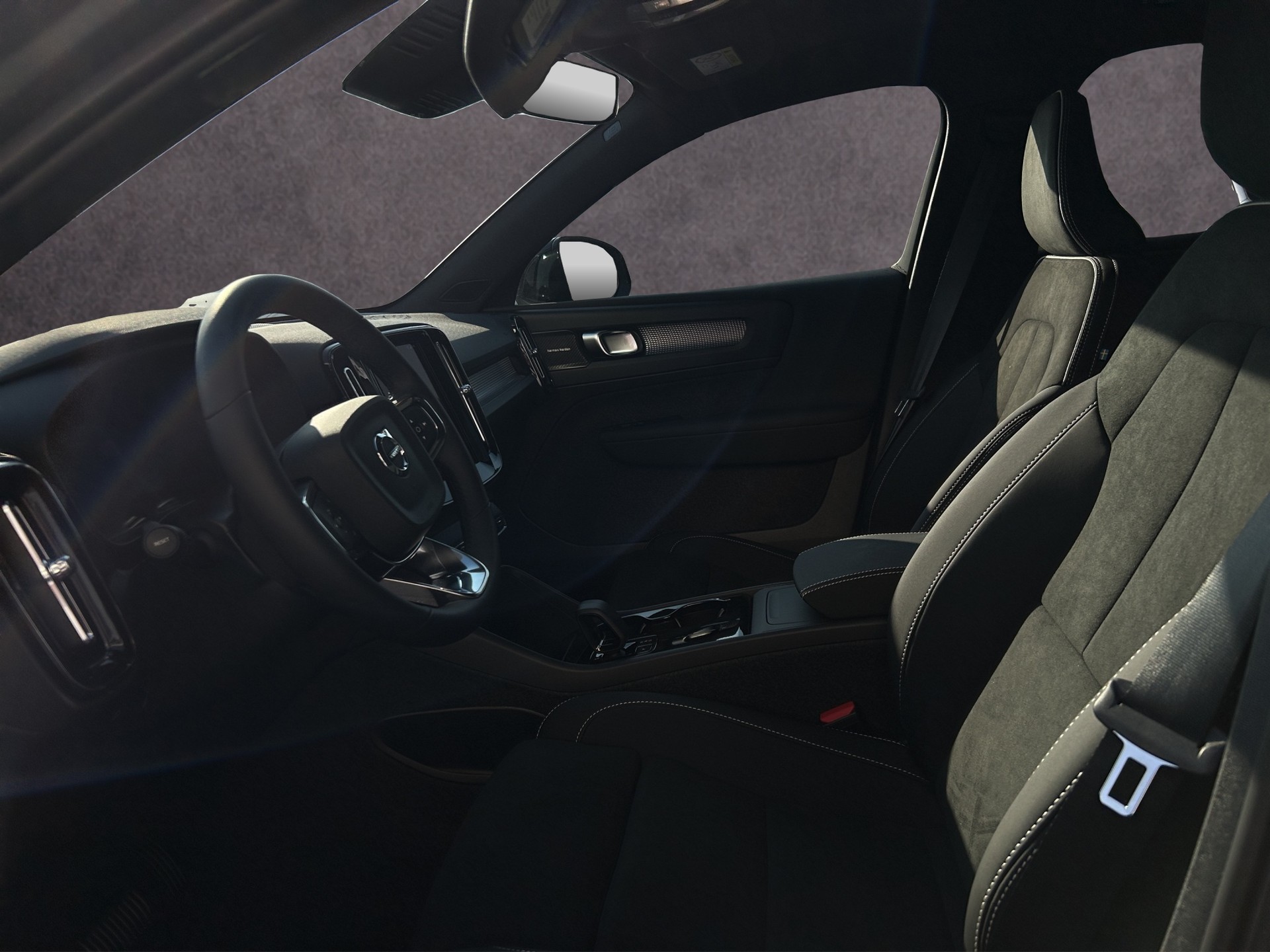 VOLVO EX40 Twin Performance Ultra AWD-image-11
