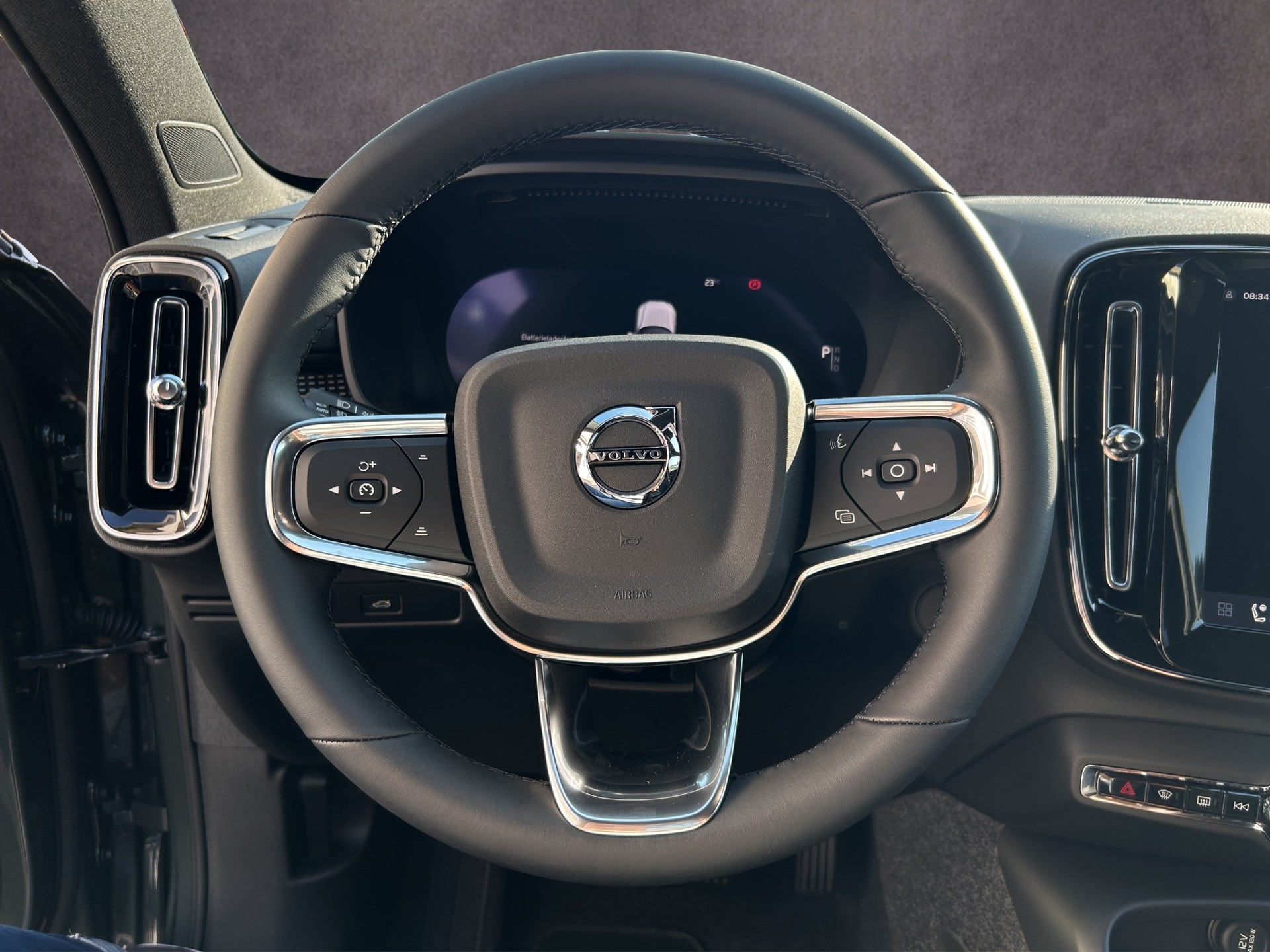 VOLVO EX40 Twin Performance Ultra AWD-image-14
