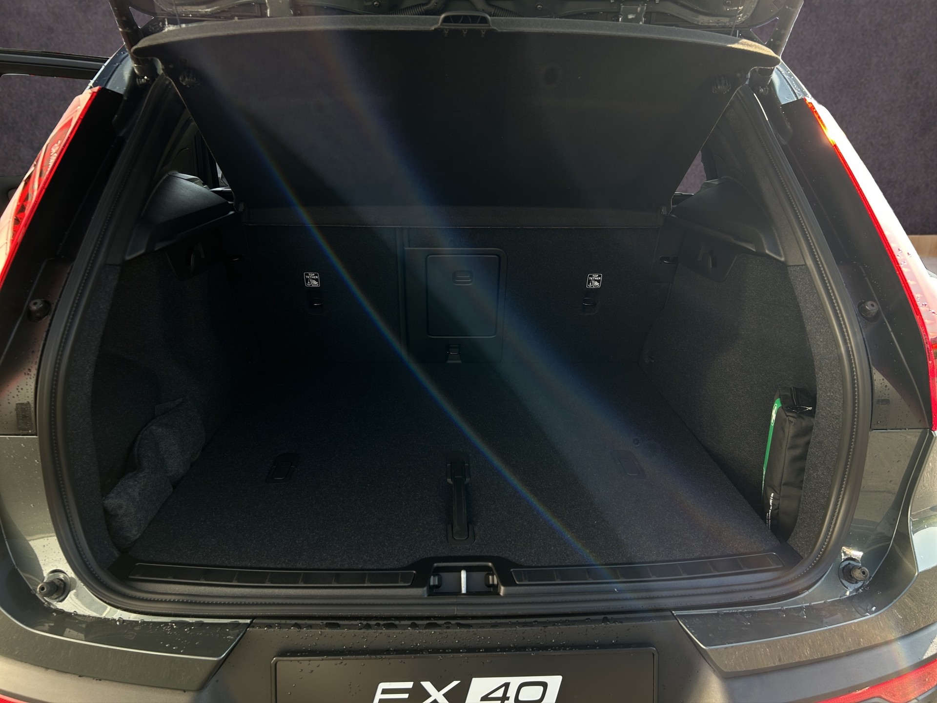VOLVO EX40 Twin Performance Ultra AWD-image-13