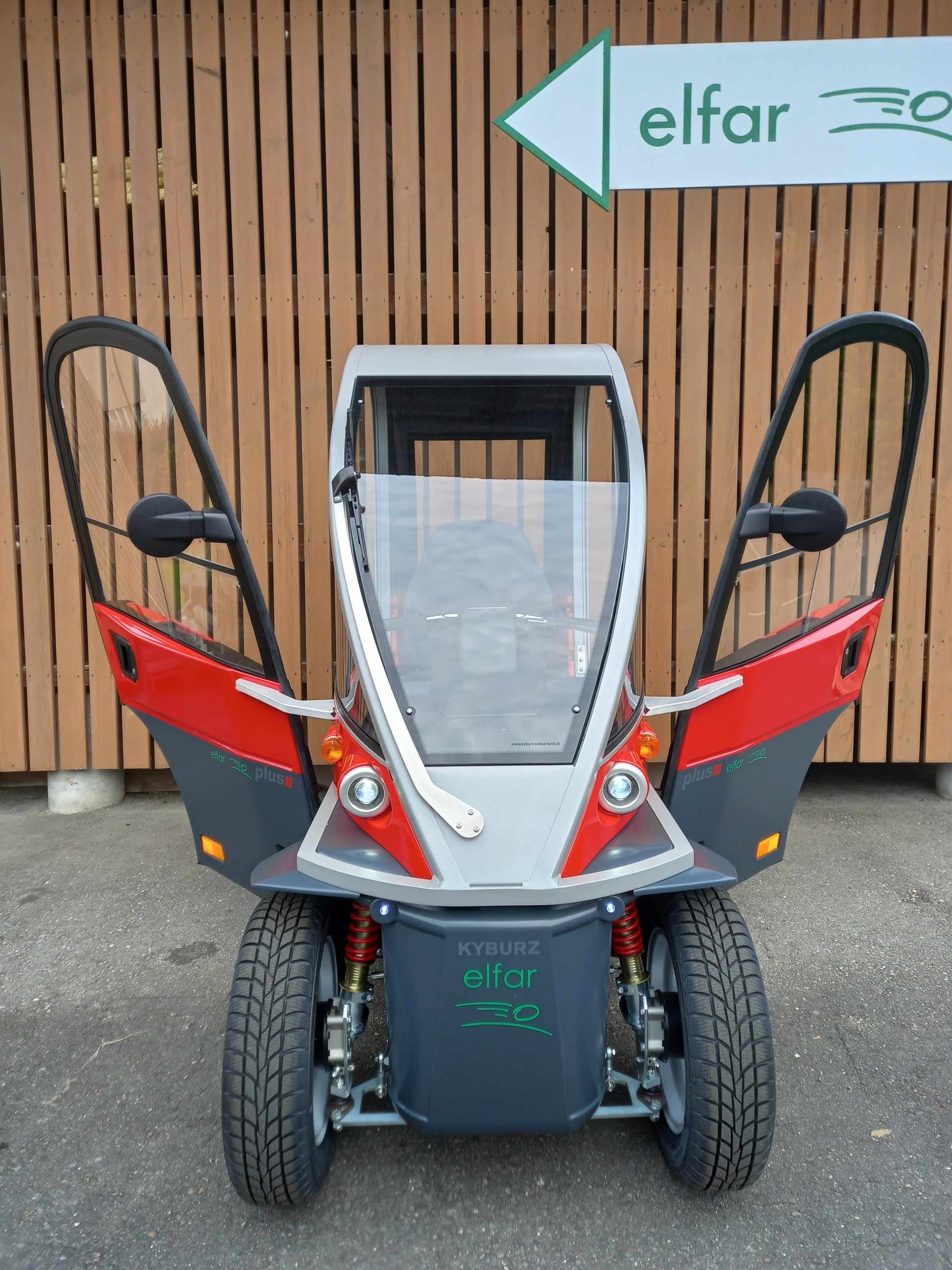 KYBURZ Classic Plus II V3.0-showroom-element-2