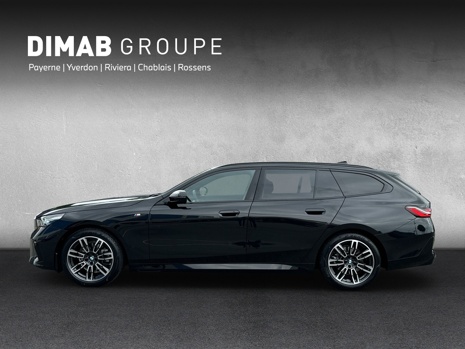 BMW 520d xDrive 48V Touring M Sport Steptronic-image-1