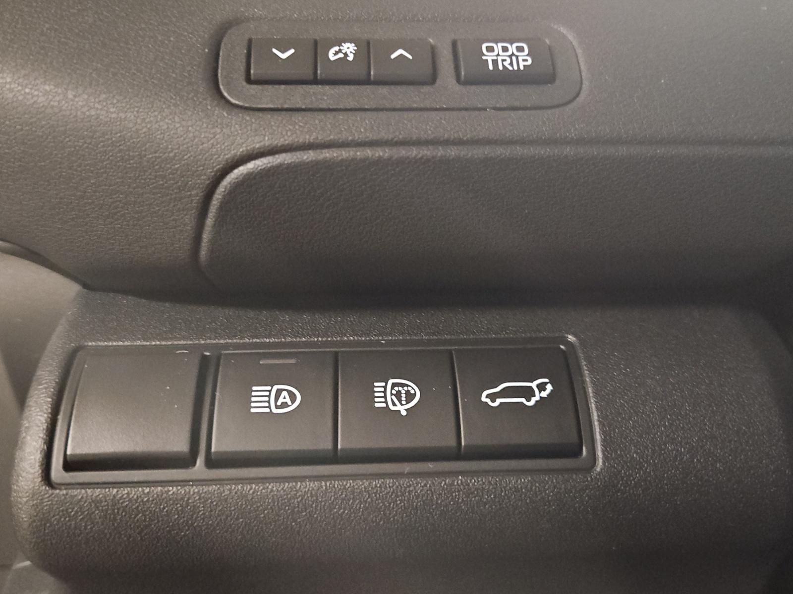 TOYOTA bZ4X Premium AWD-image-13