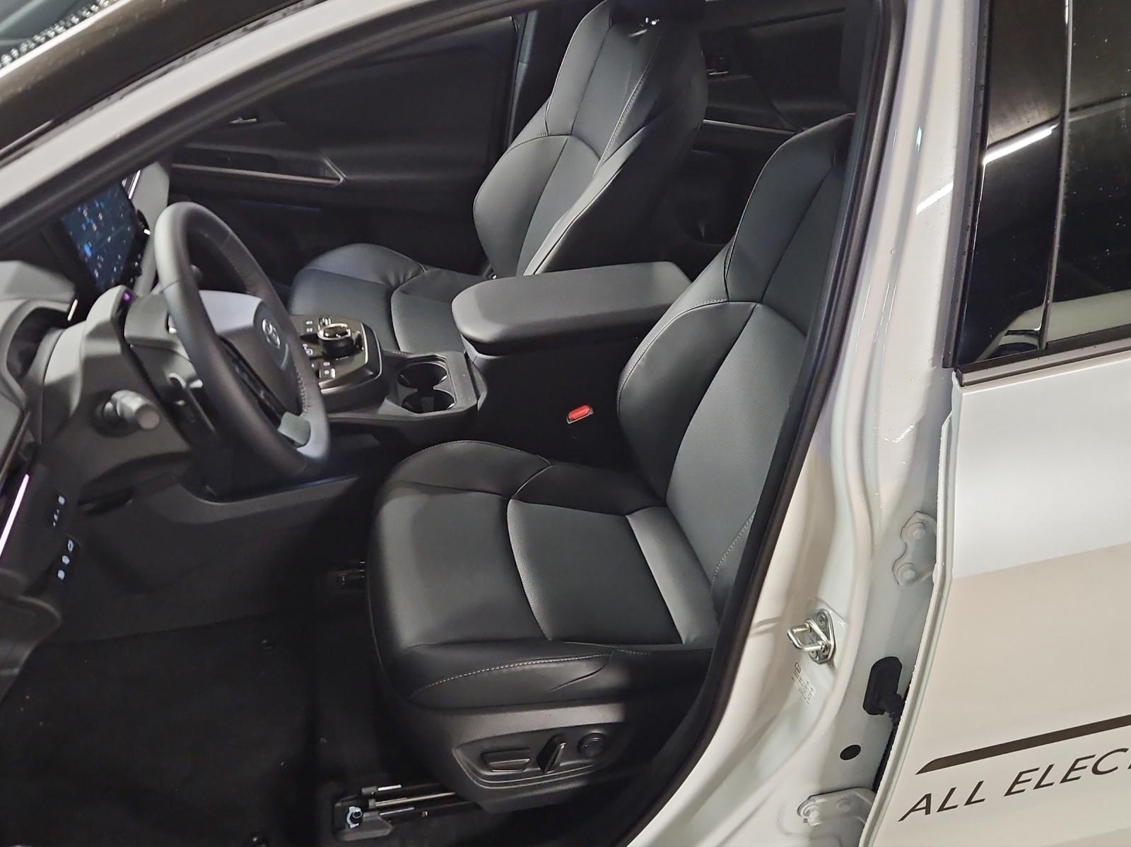 TOYOTA bZ4X Premium AWD-image-8