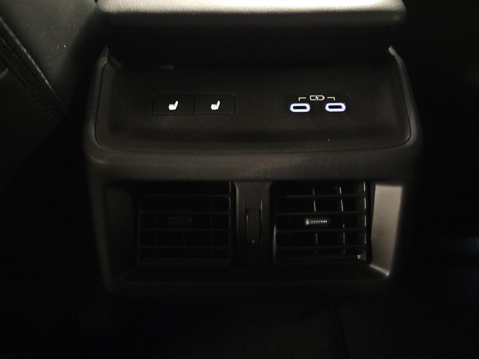 TOYOTA bZ4X Premium AWD-image-21