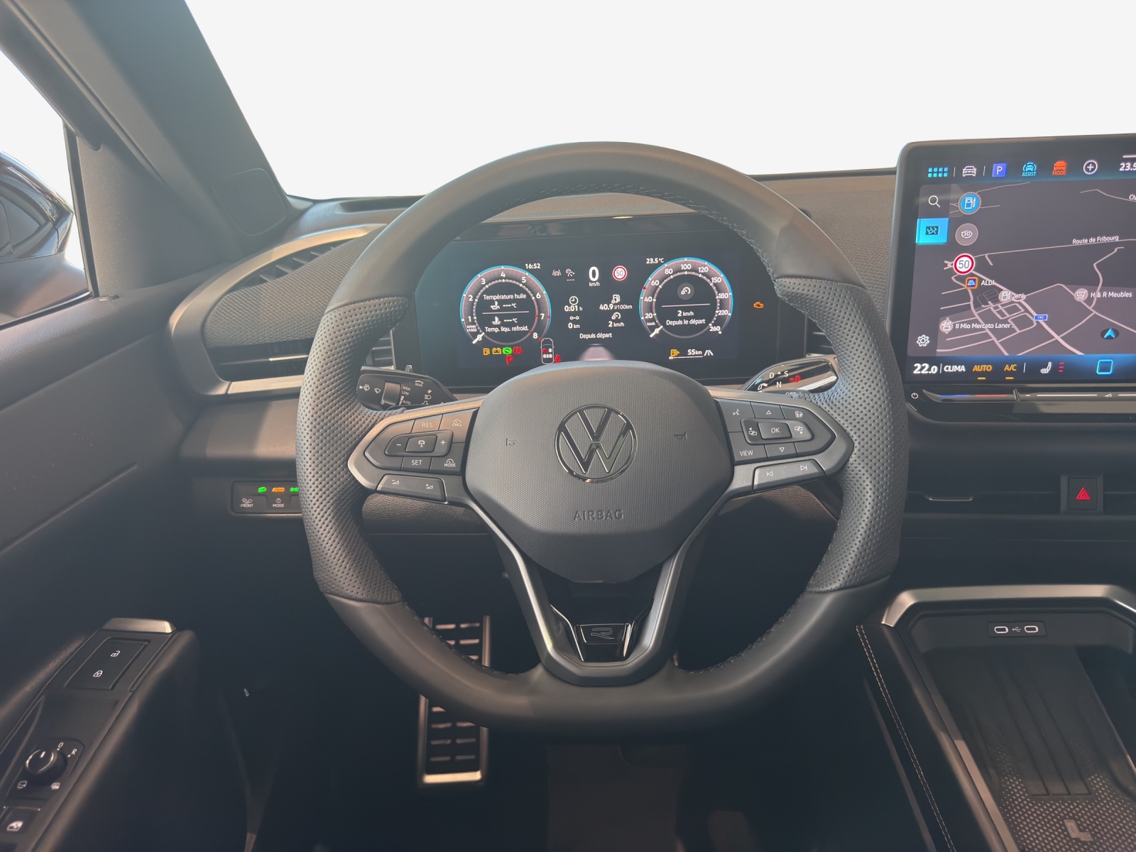 VW T-Roc 1.5 eTSI mHEV R-Line DSG-image-9