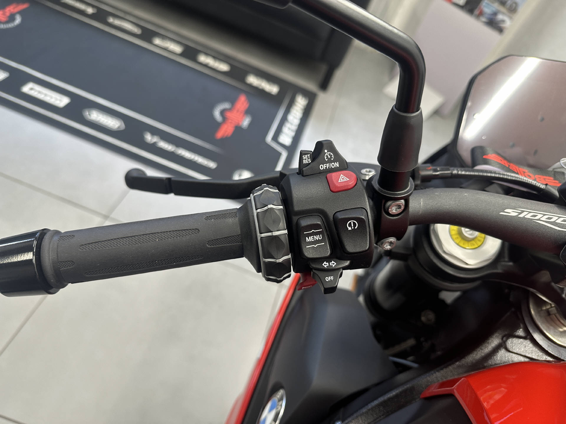 BMW S 1000 R | Neuwertig | 25 km | ABS+DTC | Griffheizung | ab MFK-image-12