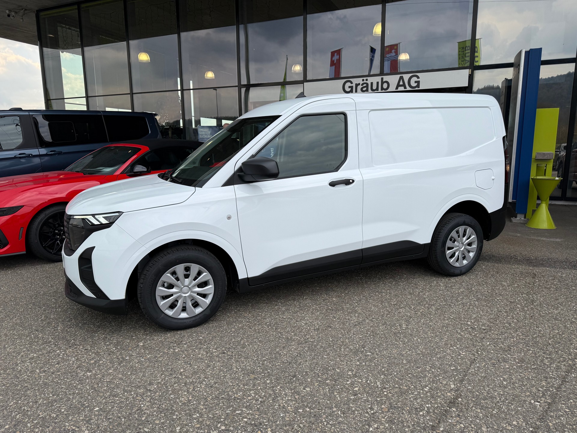 FORD Transit Courier Van 1.0 EcoBoost Trend Automat-showroom-element-3