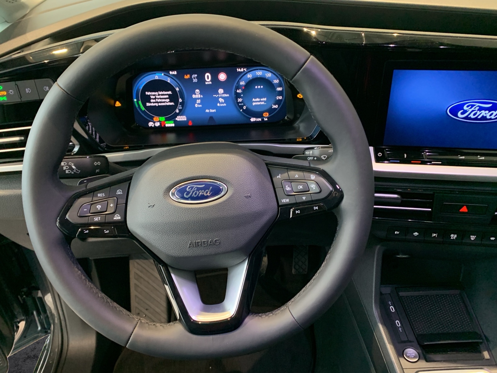 FORD Tourneo Grand Connect 150 Active PHEV-image-8