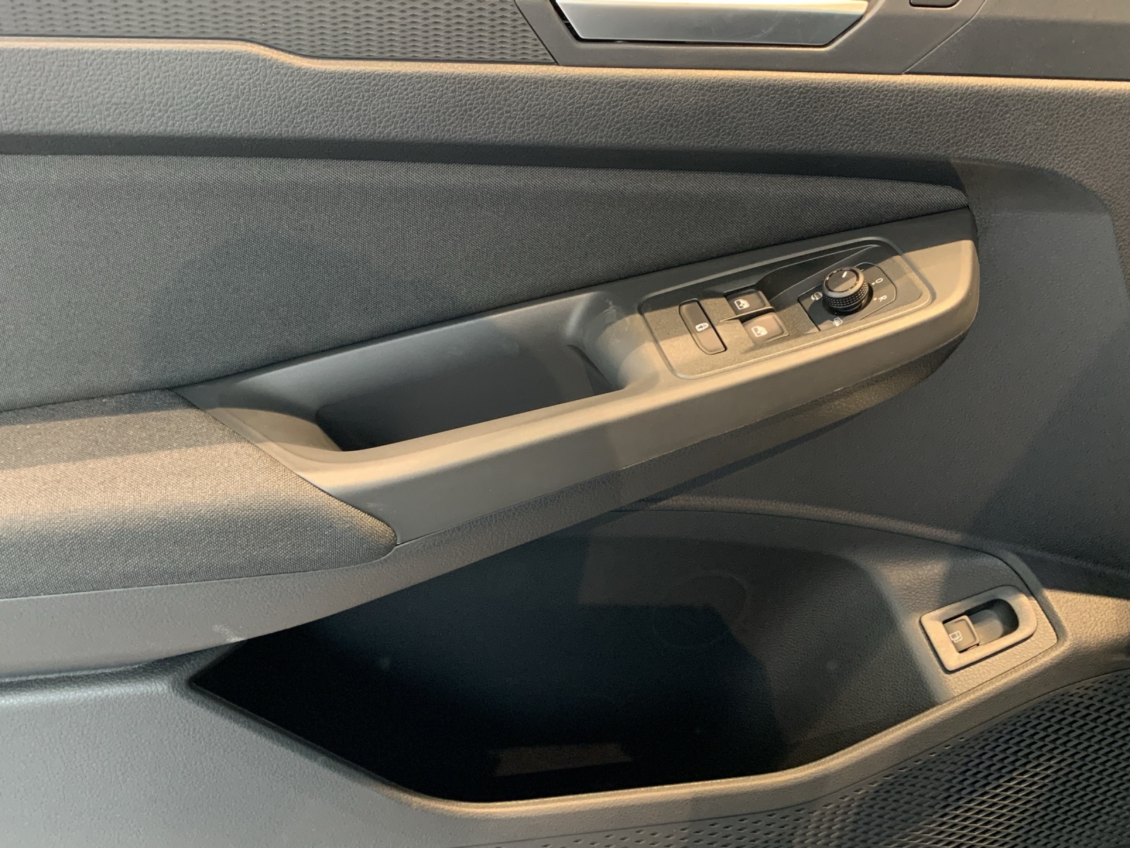 FORD Tourneo Grand Connect 150 Active PHEV-image-7