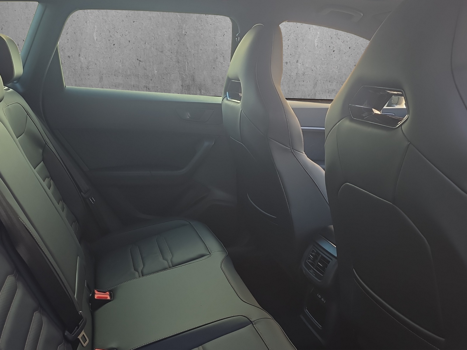 CUPRA Ateca 2.0TSI VZ 4Drive DSG "Schweizer Fahrzeug"-image-12