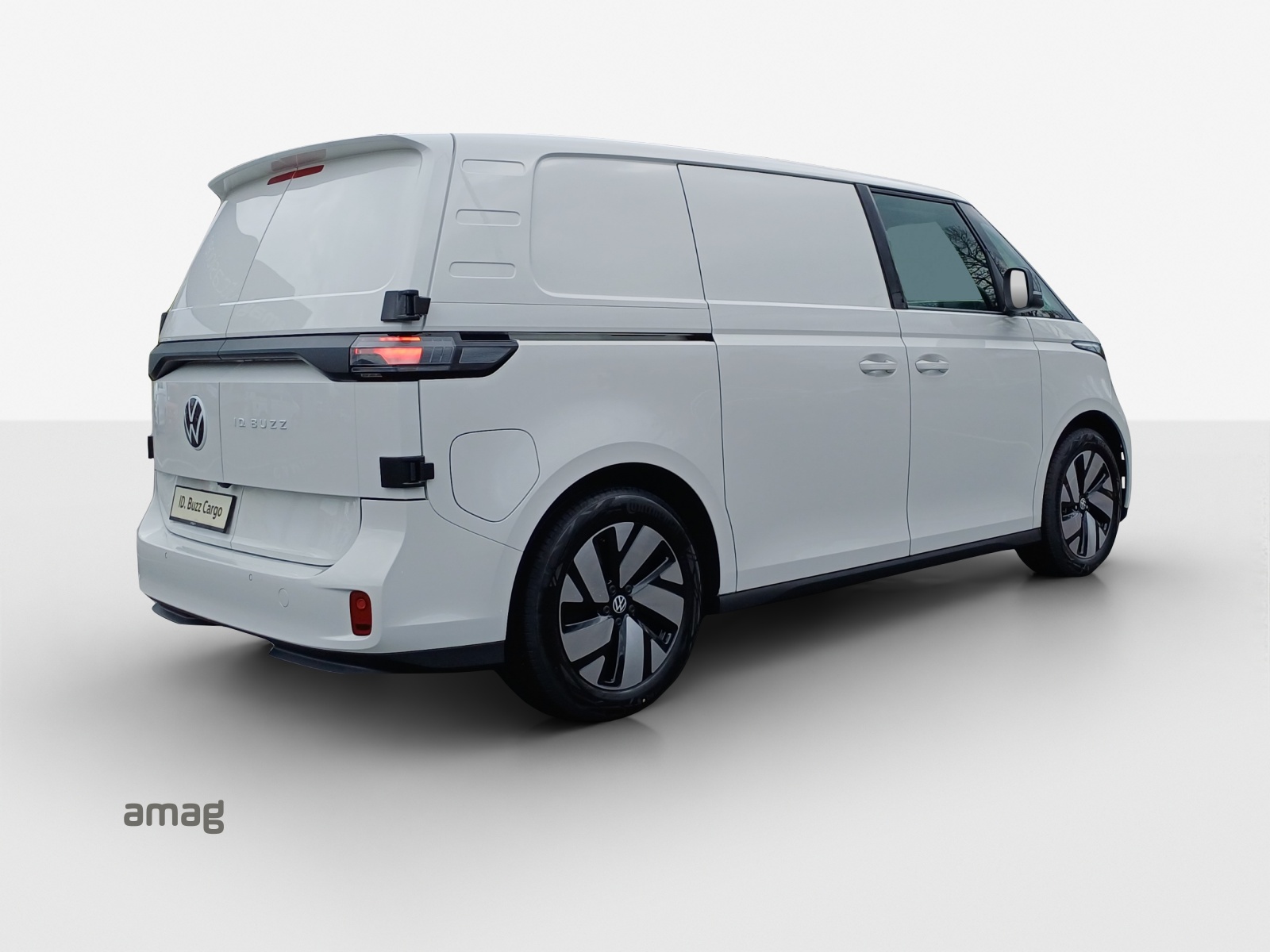 VW ID. Buzz Cargo Pro 4Motion-image-4