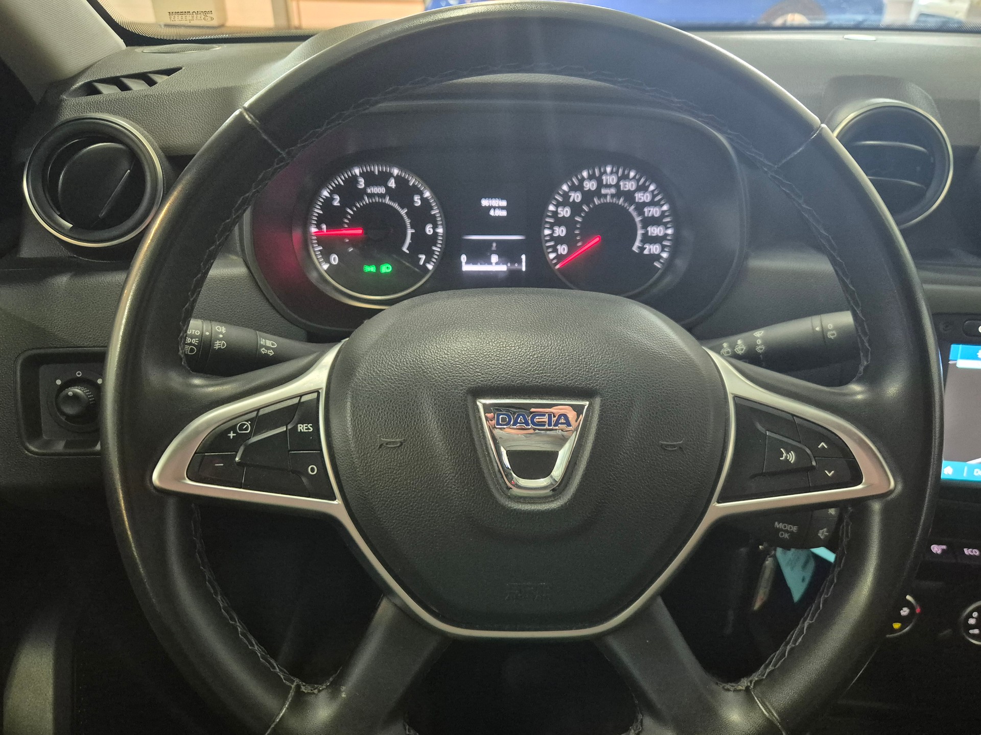 DACIA Duster dCi 115 Comfort 4x4-image-8