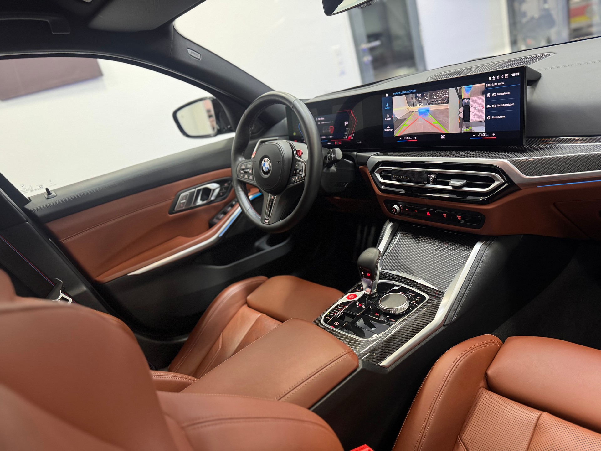 BMW M3 Touring xDrive Competition M *CH-Fahrzeug / Carbon Exterieur / KW-Gewindefedern / Frozen Pure Grey Mattlackierung*-image-10
