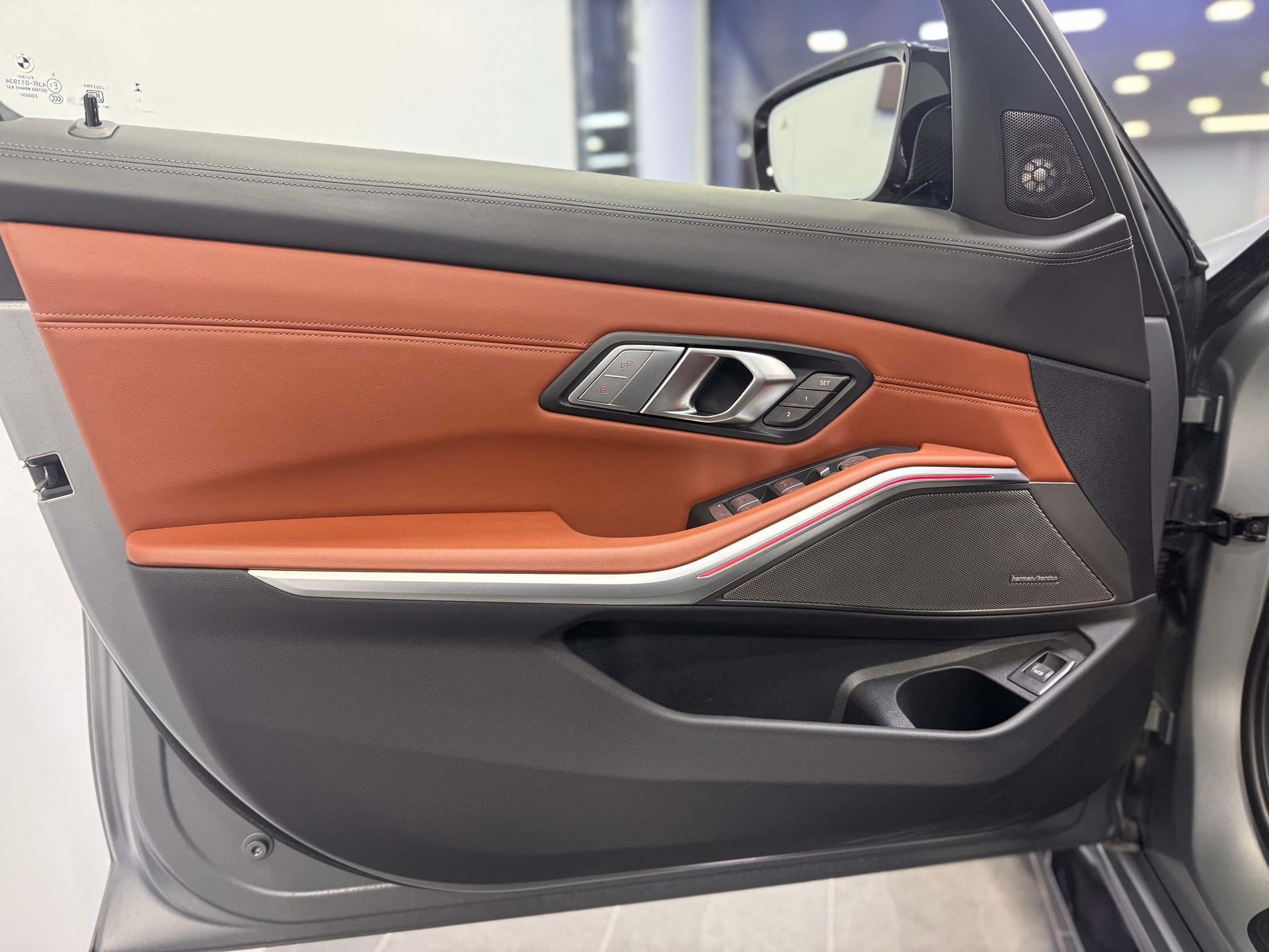 BMW M3 Touring xDrive Competition M *CH-Fahrzeug / Carbon Exterieur / KW-Gewindefedern / Frozen Pure Grey Mattlackierung*-image-9