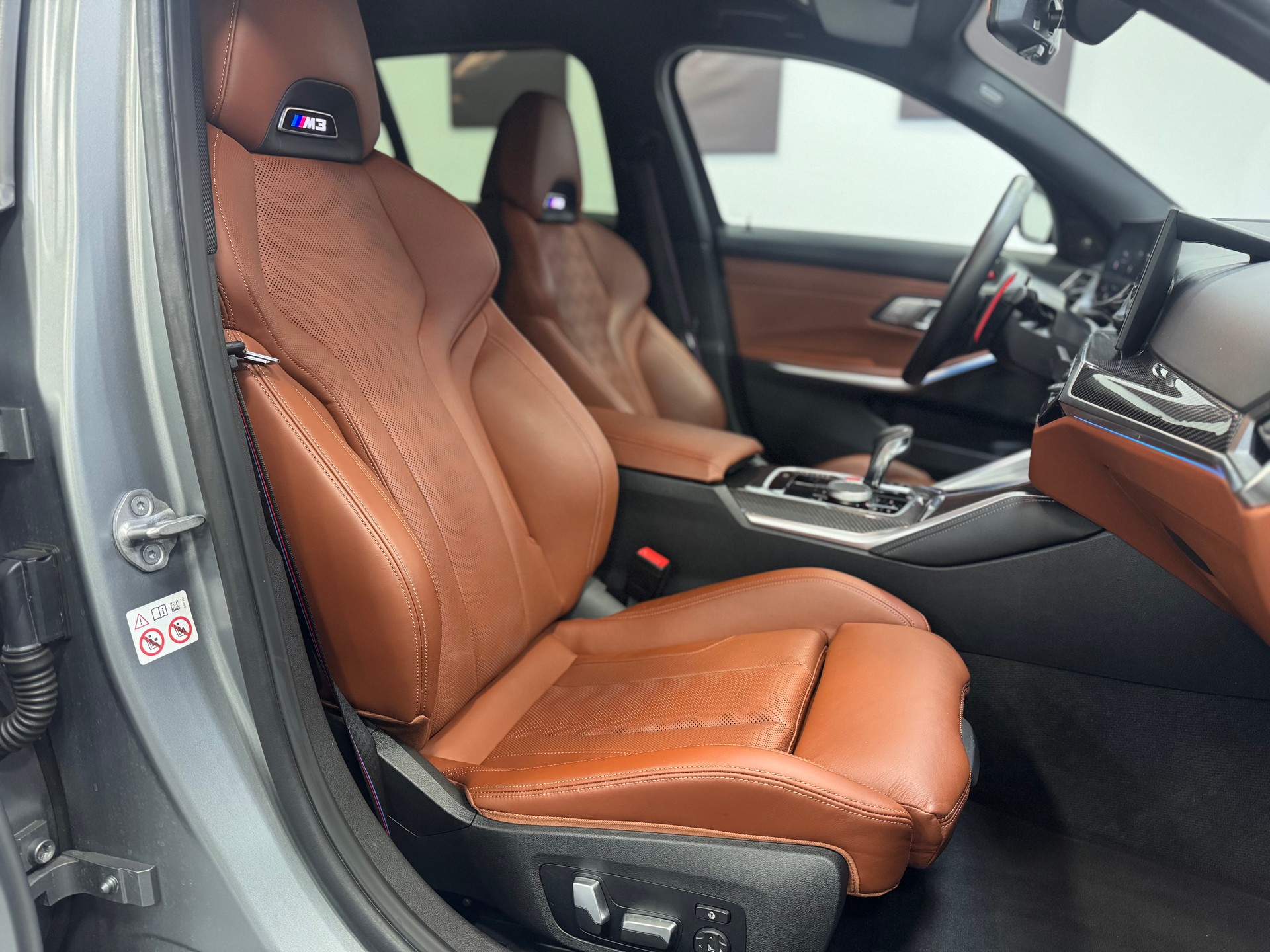 BMW M3 Touring xDrive Competition M *CH-Fahrzeug / Carbon Exterieur / KW-Gewindefedern / Frozen Pure Grey Mattlackierung*-image-8