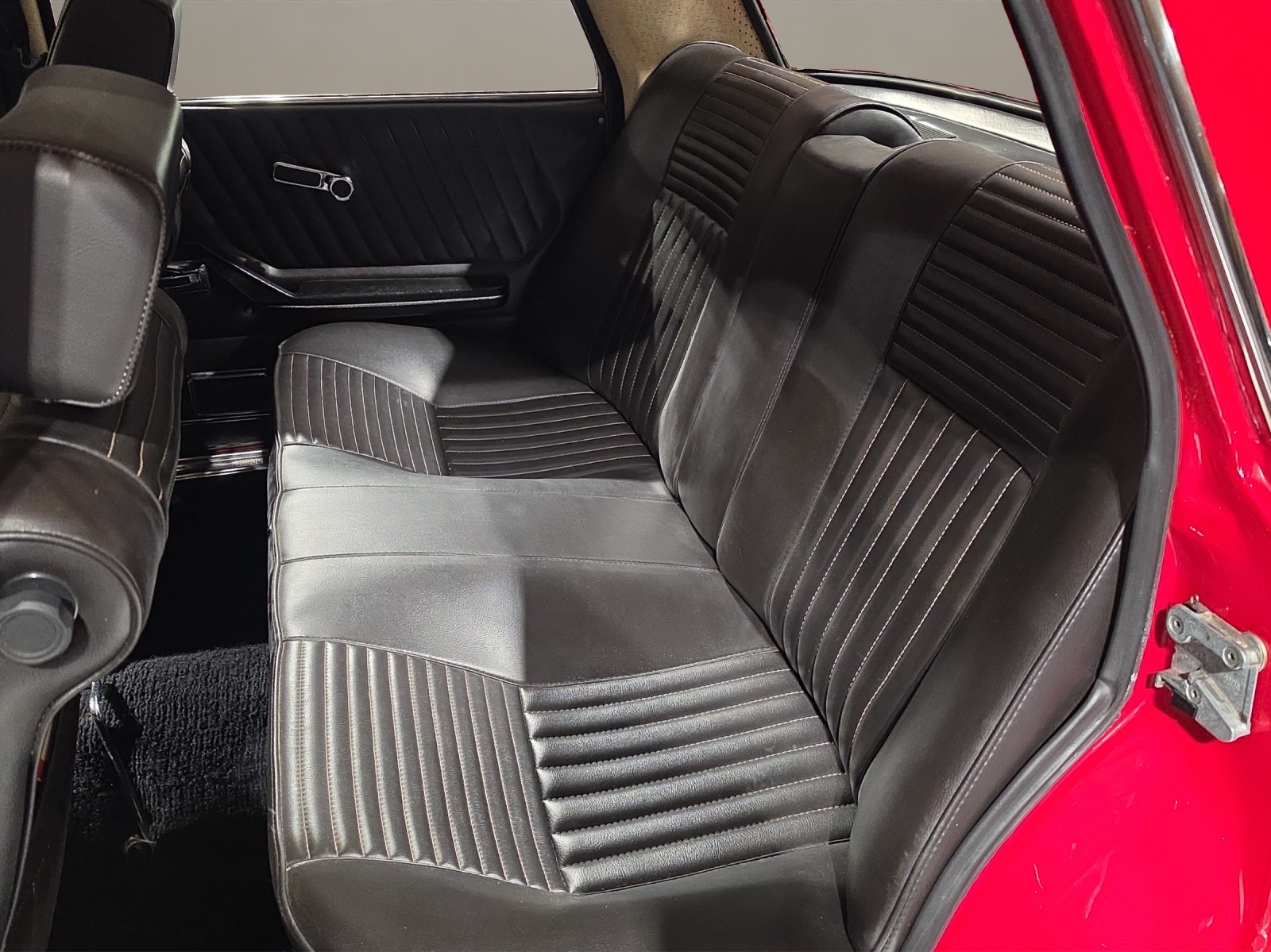 ALFA ROMEO Berlina 2000-image-9