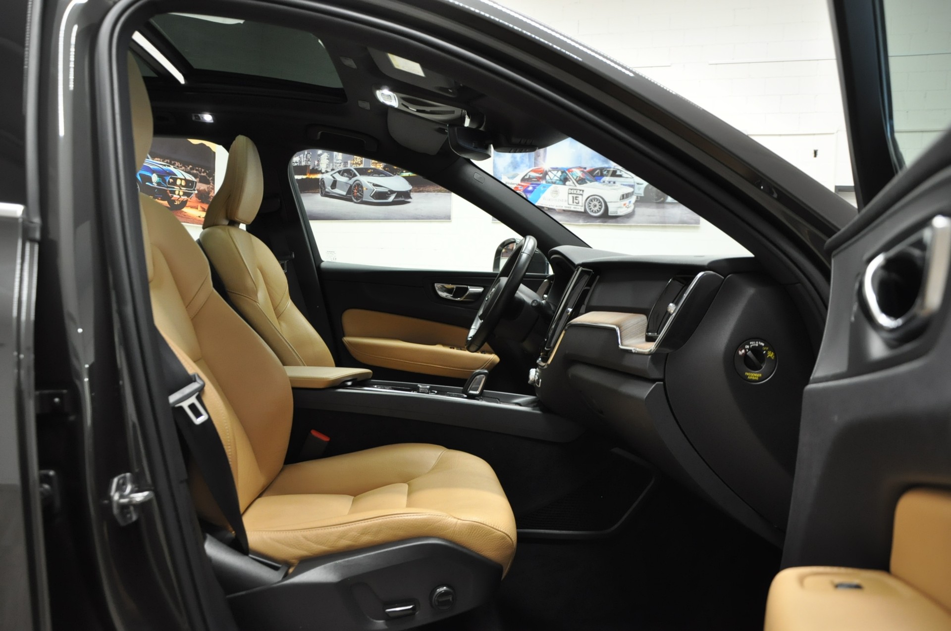 VOLVO XC60 B4 Diesel Mild Hybrid AWD Inscription Geartronic-image-14