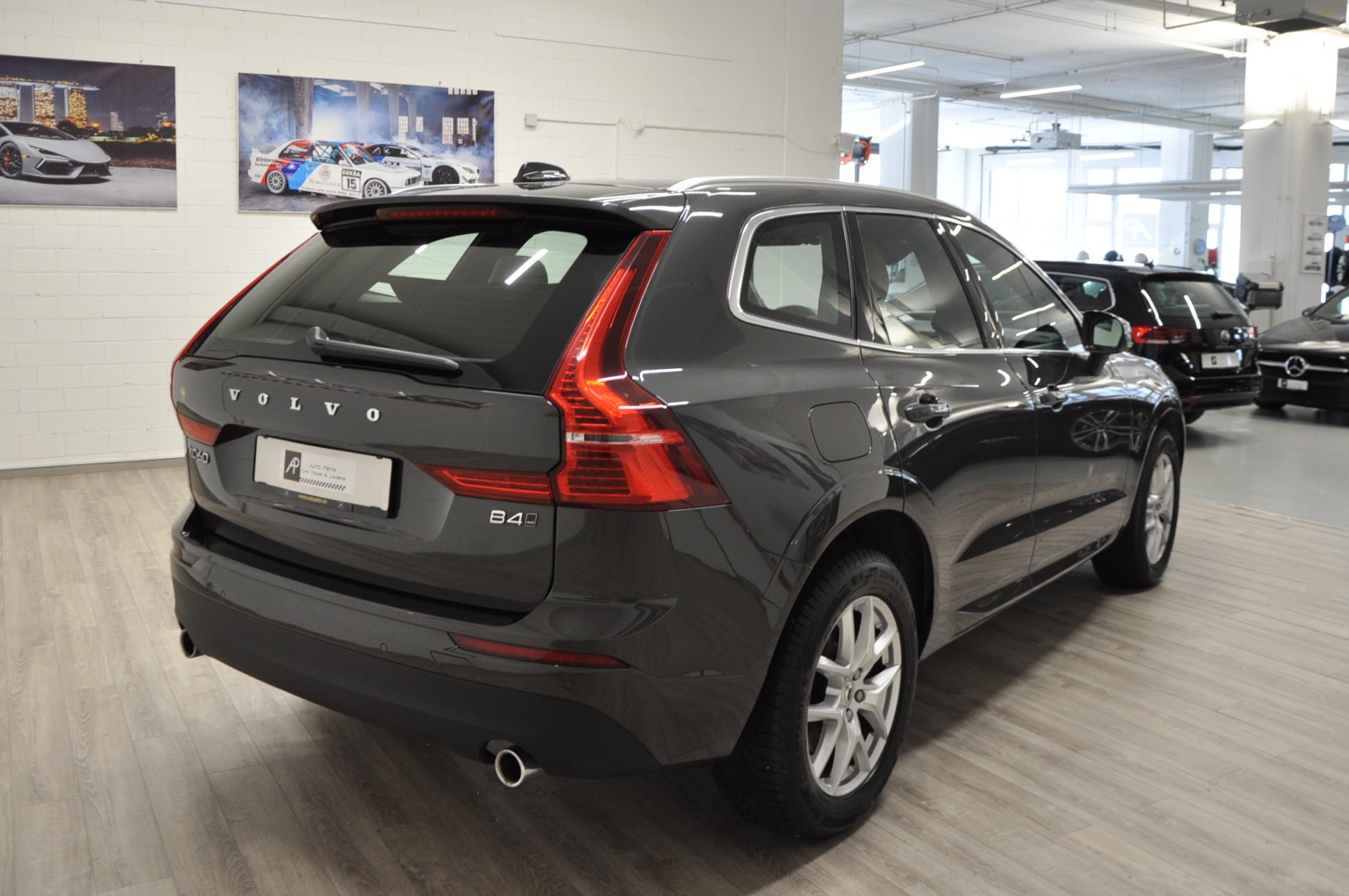 VOLVO XC60 B4 Diesel Mild Hybrid AWD Inscription Geartronic-showroom-element-3