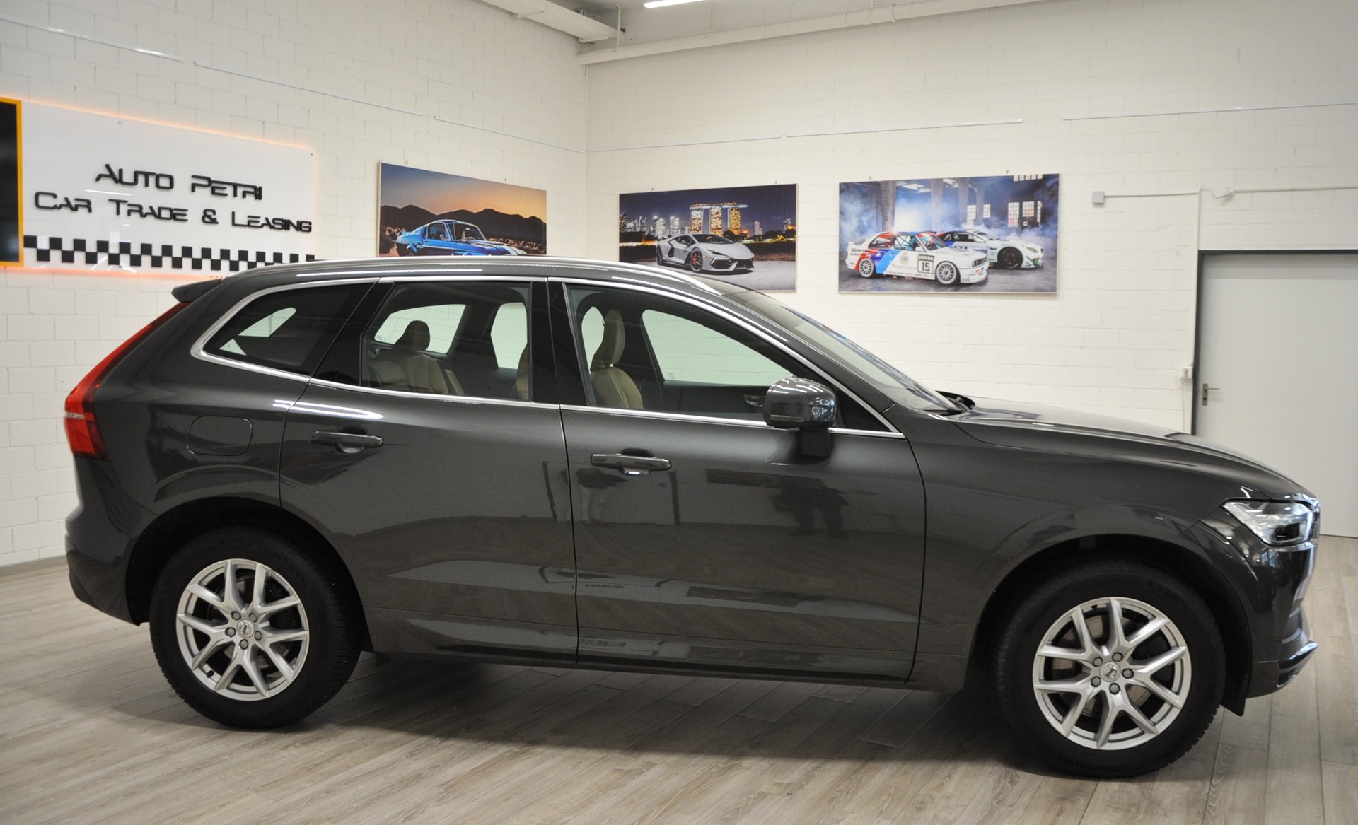 VOLVO XC60 B4 Diesel Mild Hybrid AWD Inscription Geartronic-image-4
