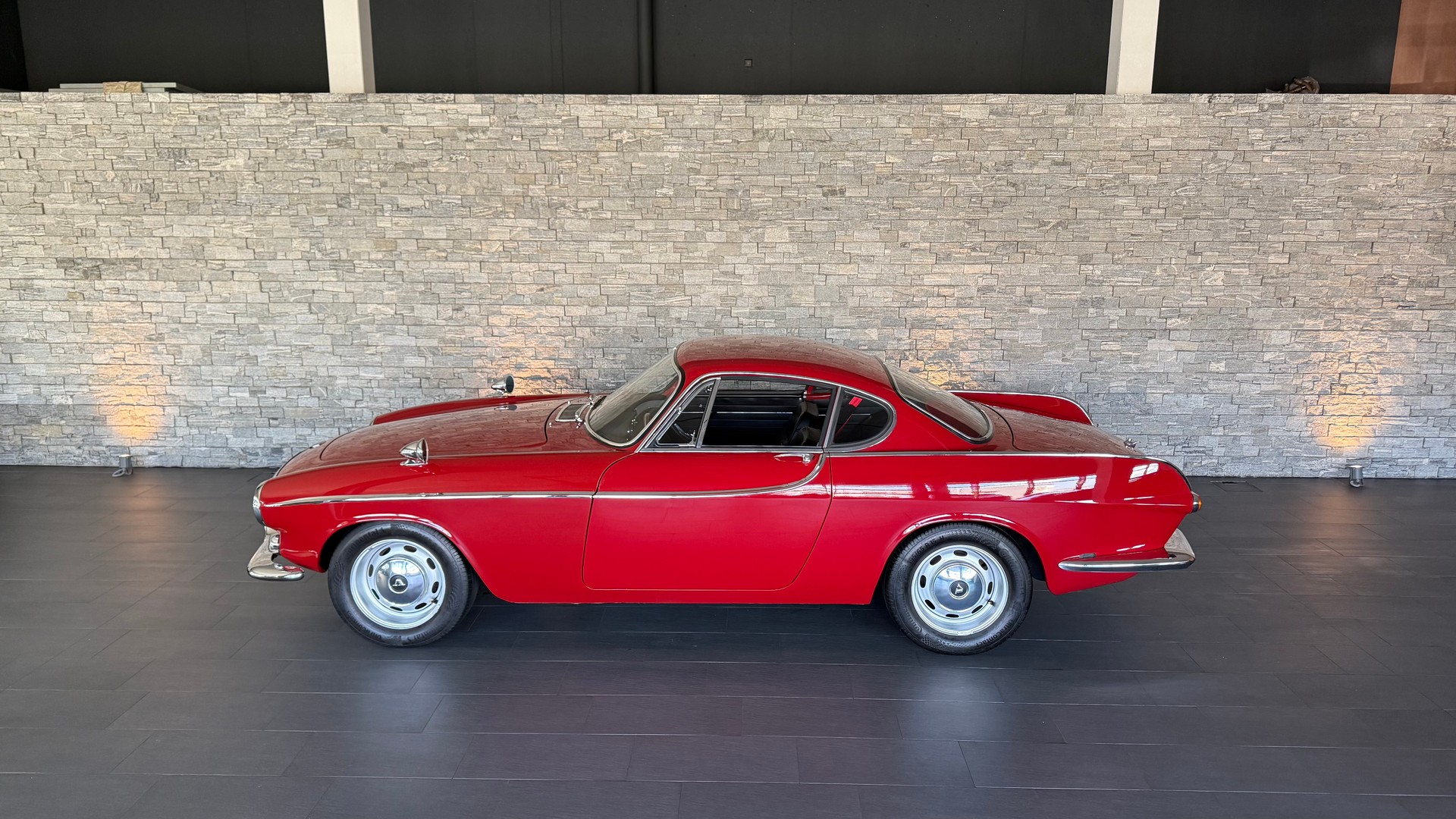 VOLVO 1800 S Veteran-showroom-element-1