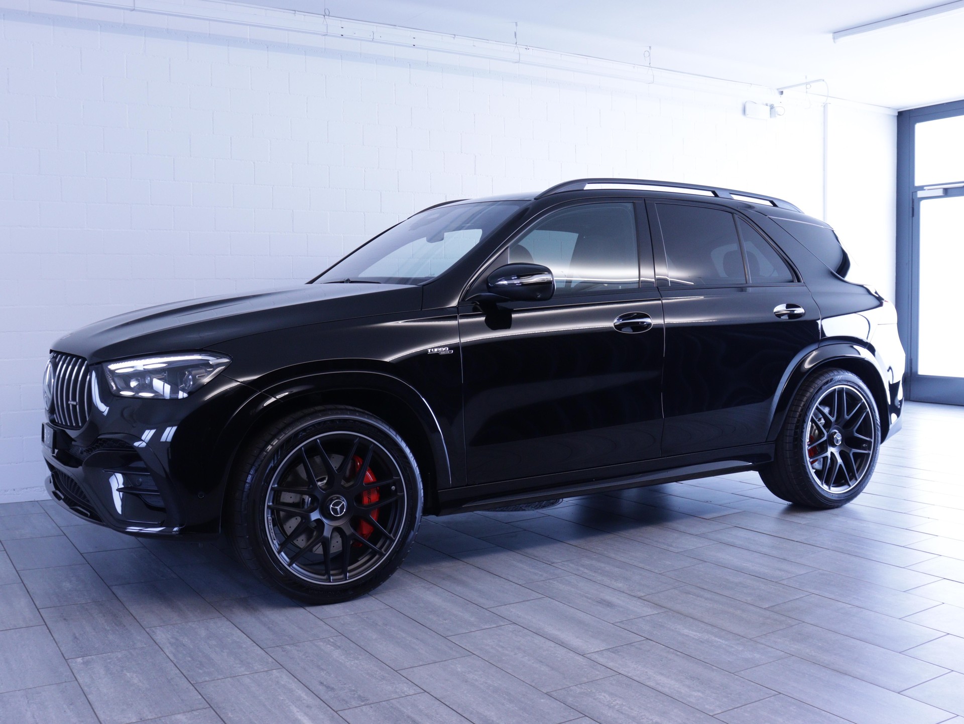 MERCEDES-BENZ GLE 53 AMG 4matic+-showroom-element-1