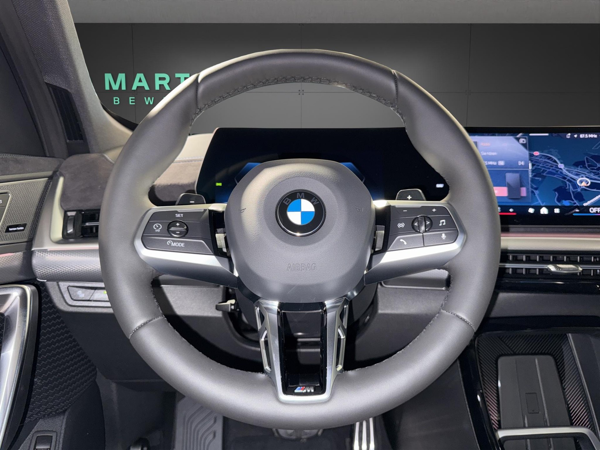BMW X1 20d xDrive paddles-image-13