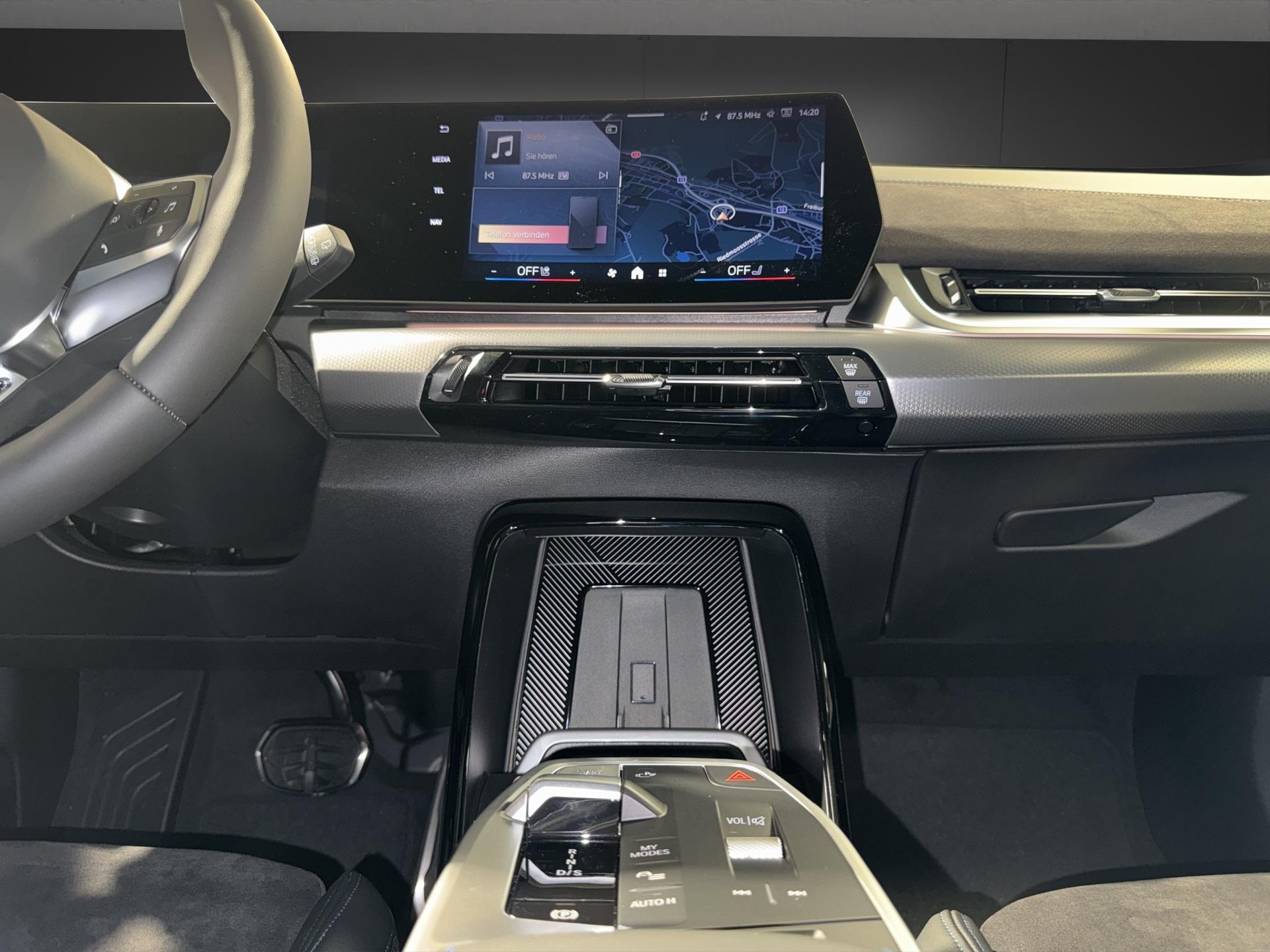 BMW X1 20d xDrive paddles-image-18