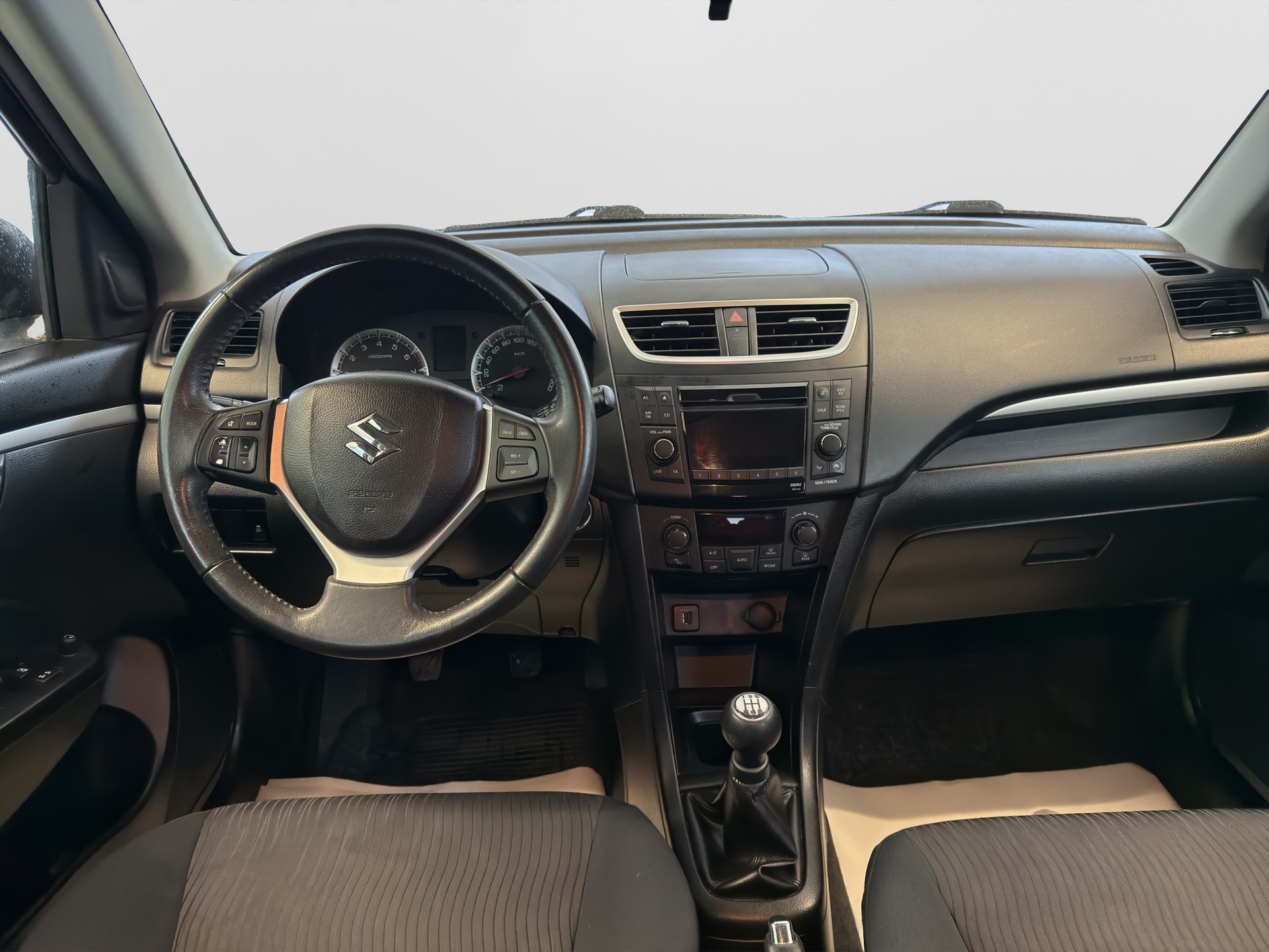 SUZUKI Swift 1.2i 16V GL 4x4-image-8